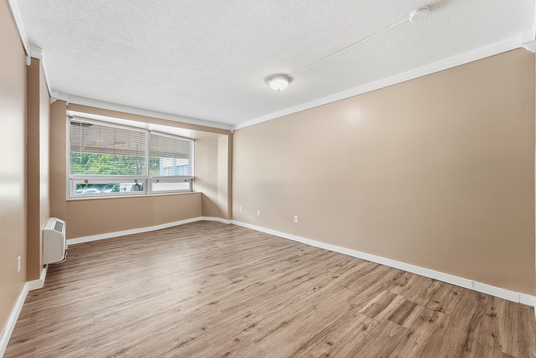 Condominium at 101 Mulberry Street # 120, Springfield MA 01105, Springfield, photo 12 of 41