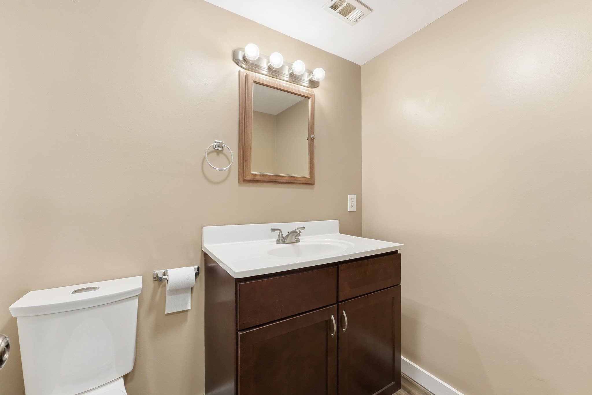 Condominium at 101 Mulberry Street # 120, Springfield MA 01105, Springfield, photo 18 of 41