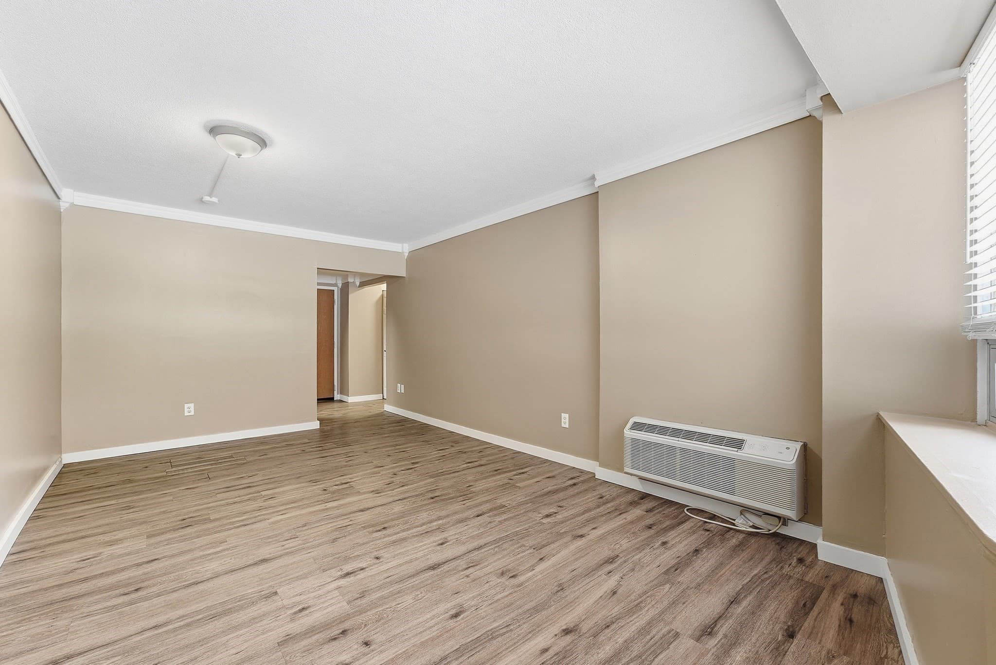 Condominium at 101 Mulberry Street # 120, Springfield MA 01105, Springfield, photo 15 of 41