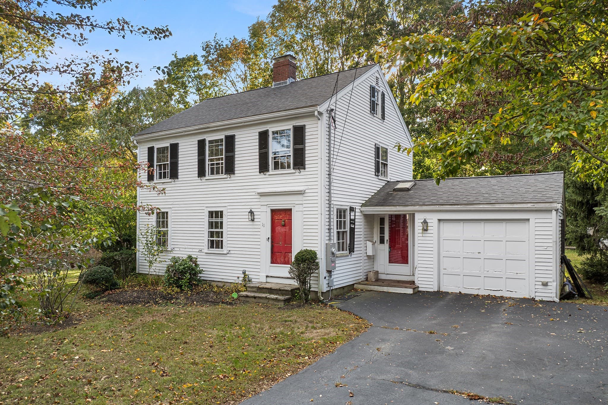 Single Family Residence at 11 Arnold Rd, Hingham MA 02043, Hingham, photo 2 of 28