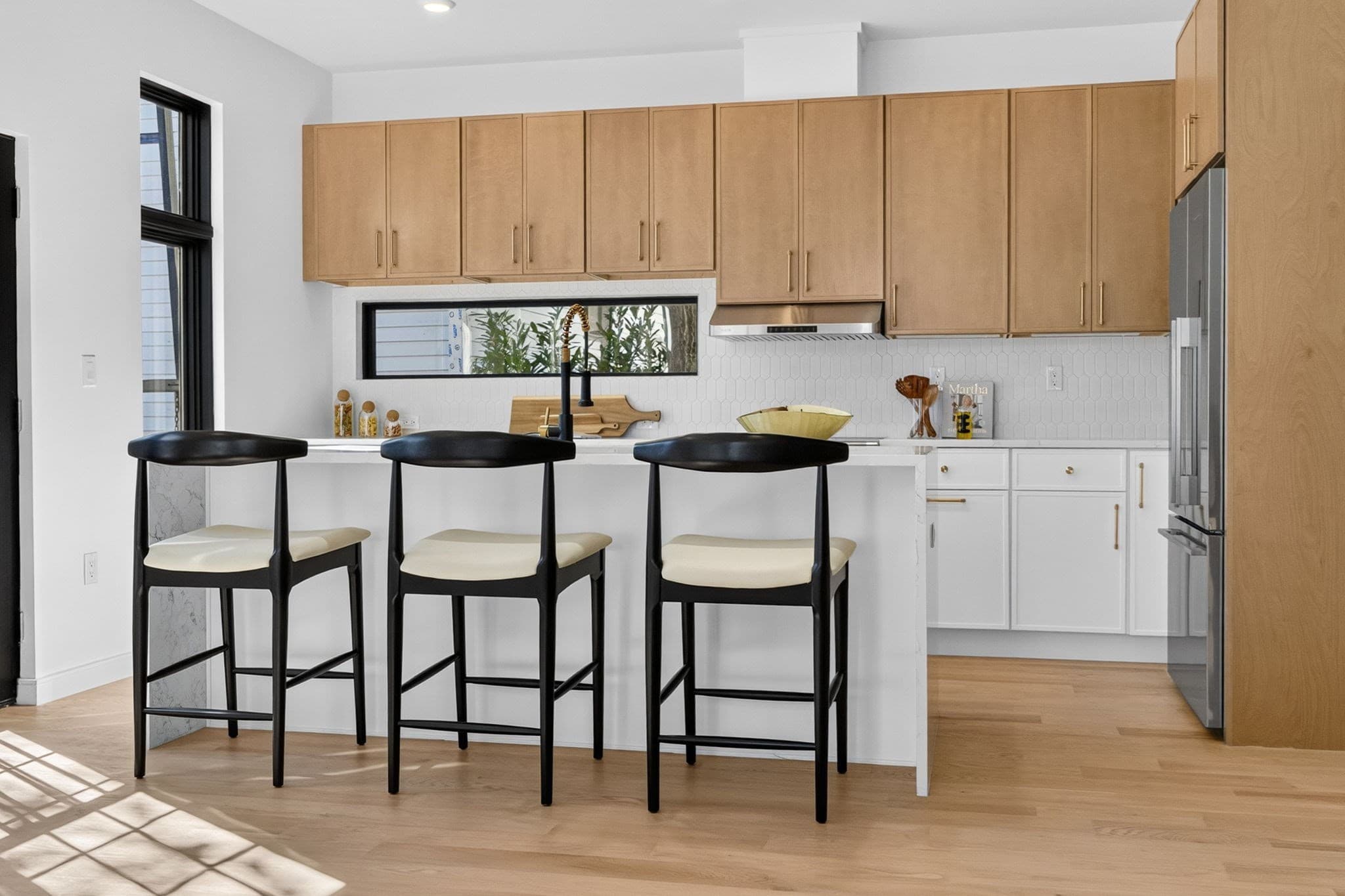 Condominium at 15 Clyde St # R, Somerville MA 02145, Somerville, photo 3 of 21