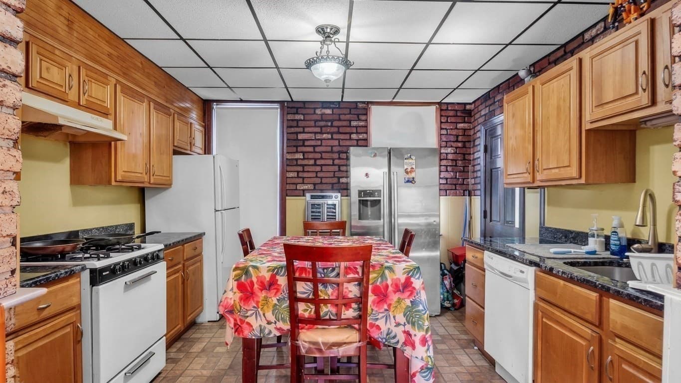 Multi Family at 116-118 Asti Ave, Revere MA 02151, Revere, photo 8 of 33