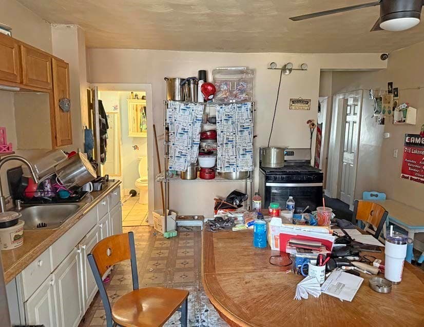 5-9 Family at 18 Auburn St, Lowell MA 01852, Lowell, photo 9 of 11