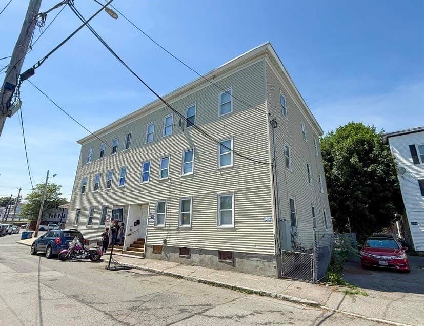 5-9 Family at 18 Auburn St, Lowell MA 01852, Lowell, photo 4 of 11