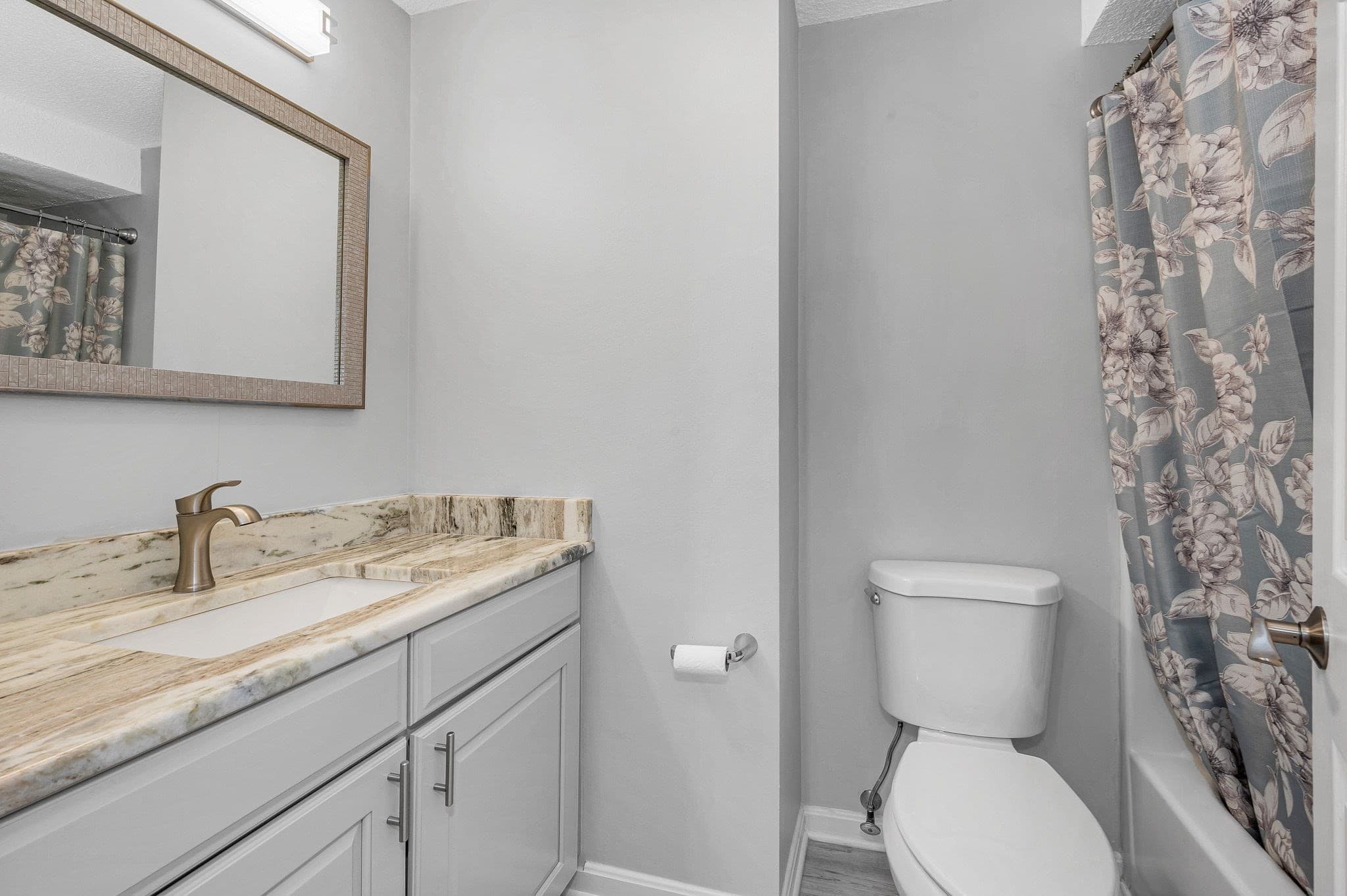 Condominium at 28 Meadowview Cir # 28, Nashua NH 03062, Nashua, photo 30 of 42