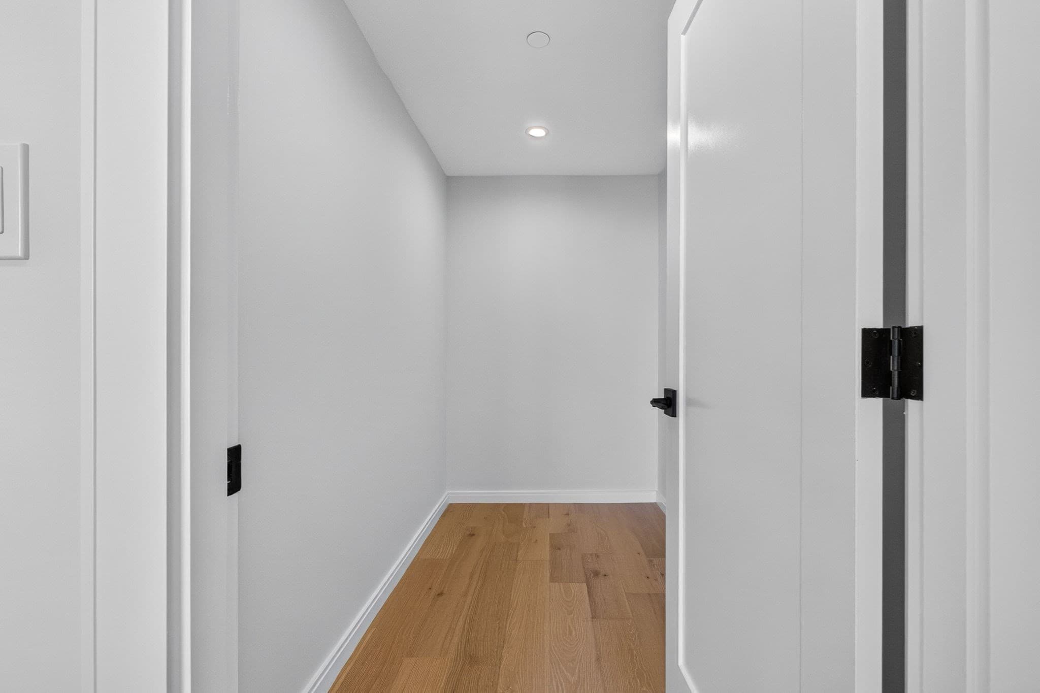 Condominium at 125 Lowell Street # 603, Somerville MA 02143, Somerville, photo 16 of 23