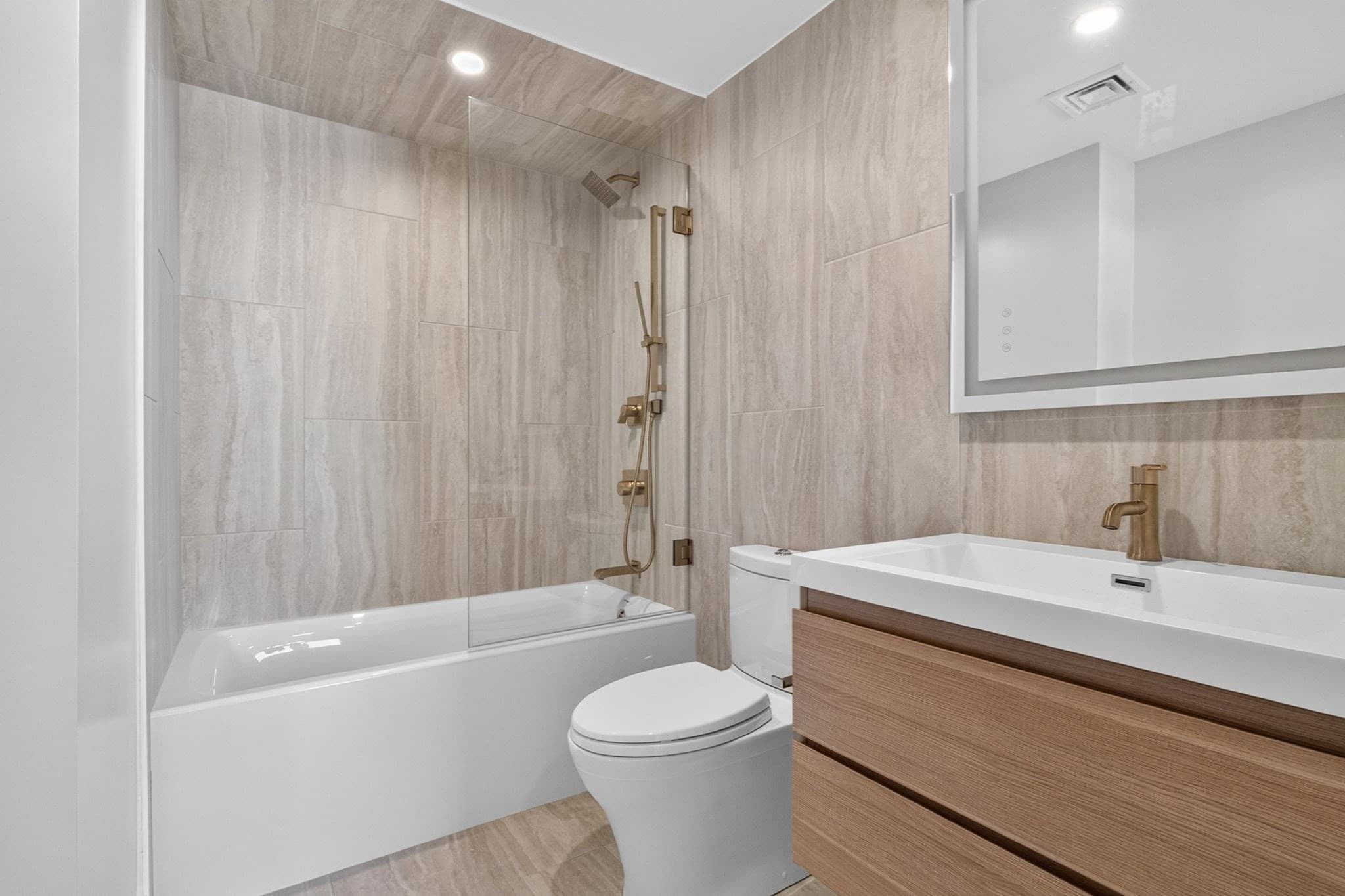Condominium at 125 Lowell Street # 603, Somerville MA 02143, Somerville, photo 14 of 23