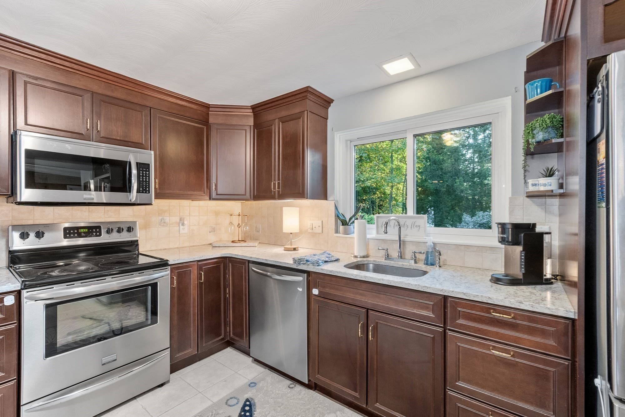 Single Family Residence at 26 Samuel Road, Chelmsford MA 01824, Chelmsford, photo 9 of 39