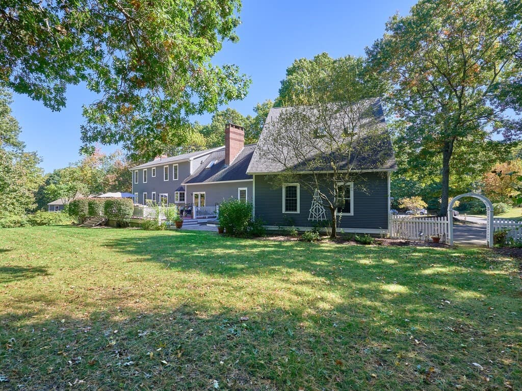 Single Family Residence at 12 Fort Apache Dr, Franklin MA 02038, Franklin, photo 23 of 28