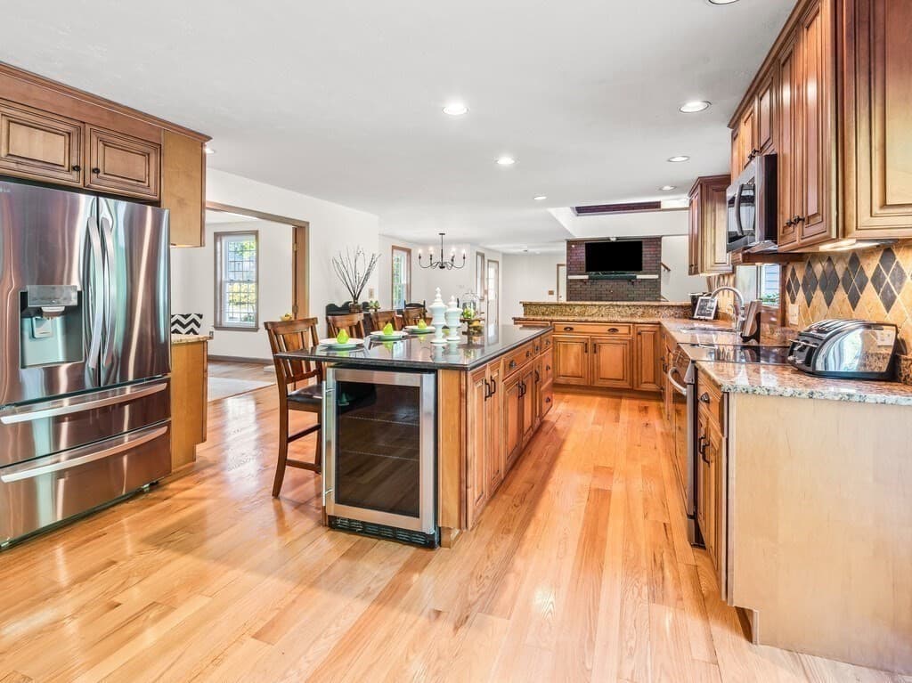 Single Family Residence at 12 Fort Apache Dr, Franklin MA 02038, Franklin, photo 6 of 28
