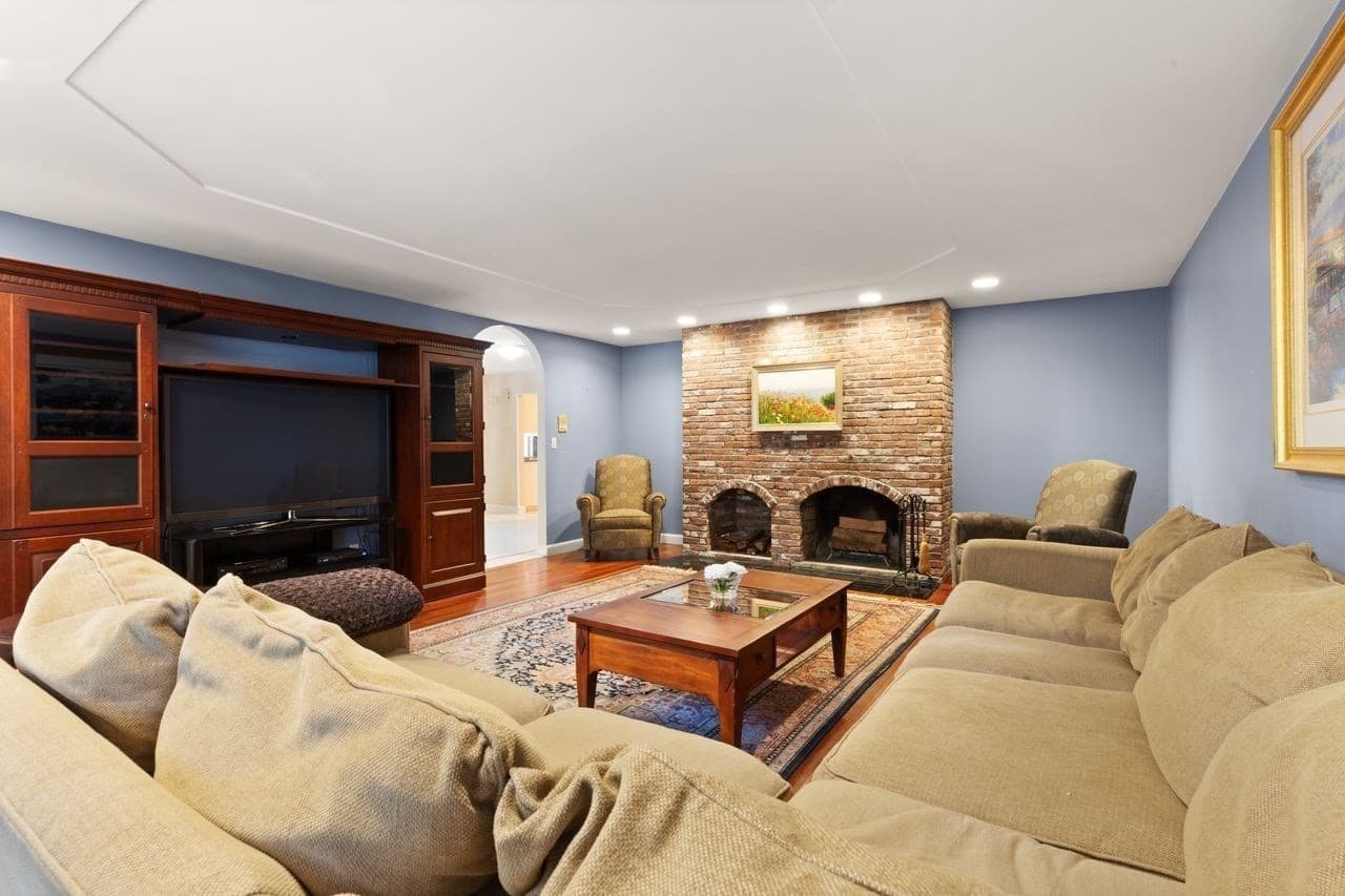 Single Family Residence at 17 Mallard Dr, Sharon MA 02067, Sharon, photo 20 of 42