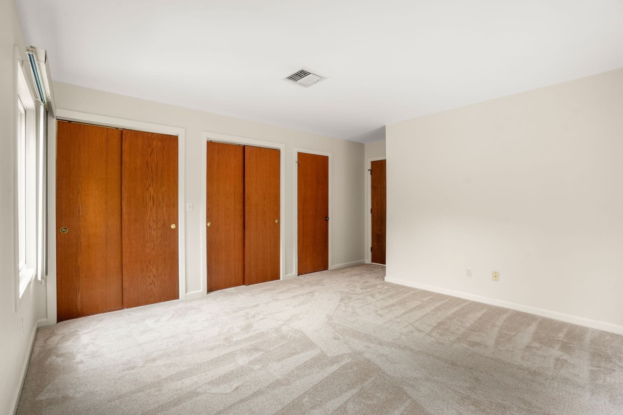 Condominium at 330 Sunderland Rd # 22, Worcester MA 01604, Worcester, photo 17 of 37