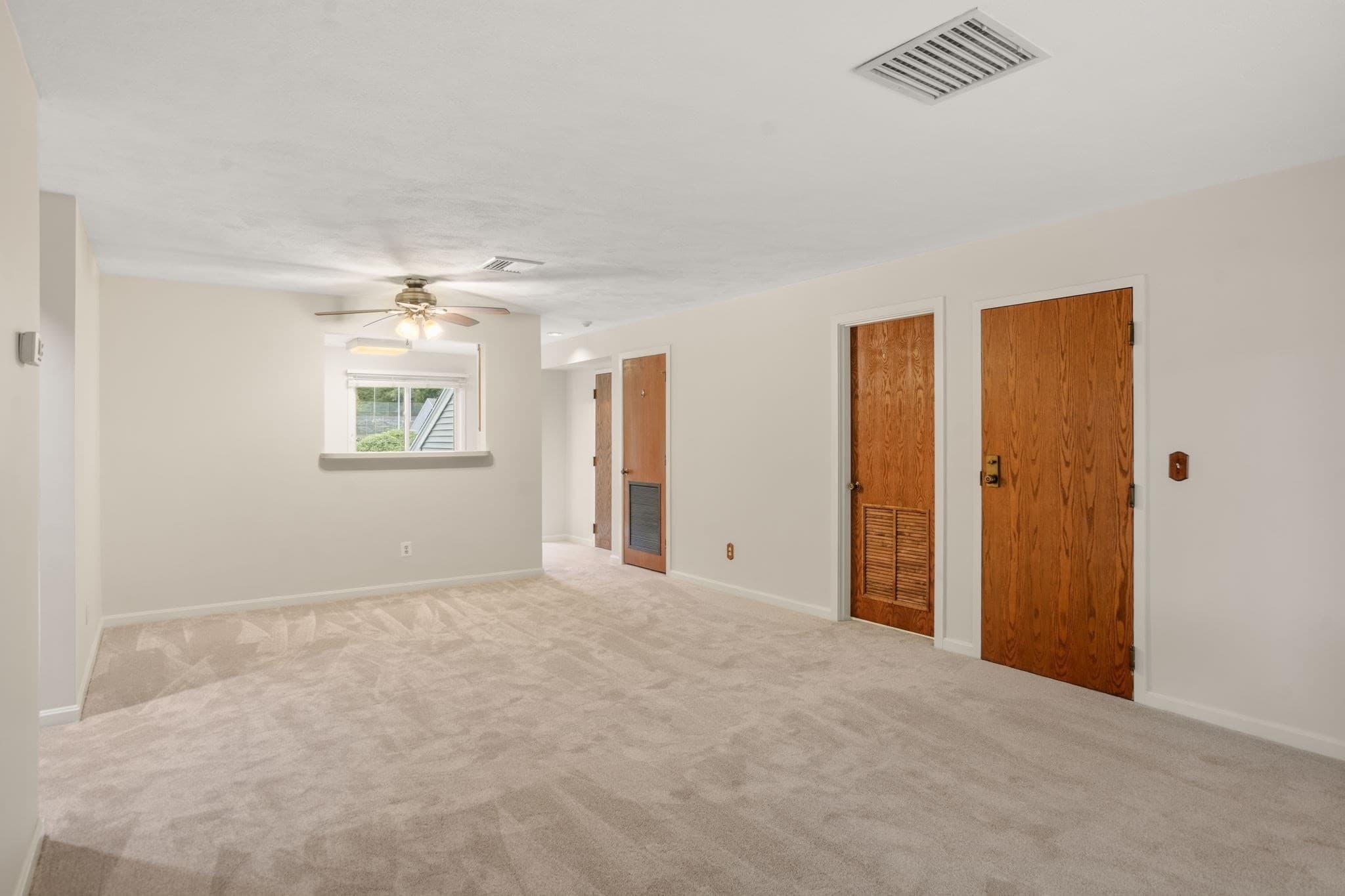 Condominium at 330 Sunderland Rd # 22, Worcester MA 01604, Worcester, photo 20 of 37