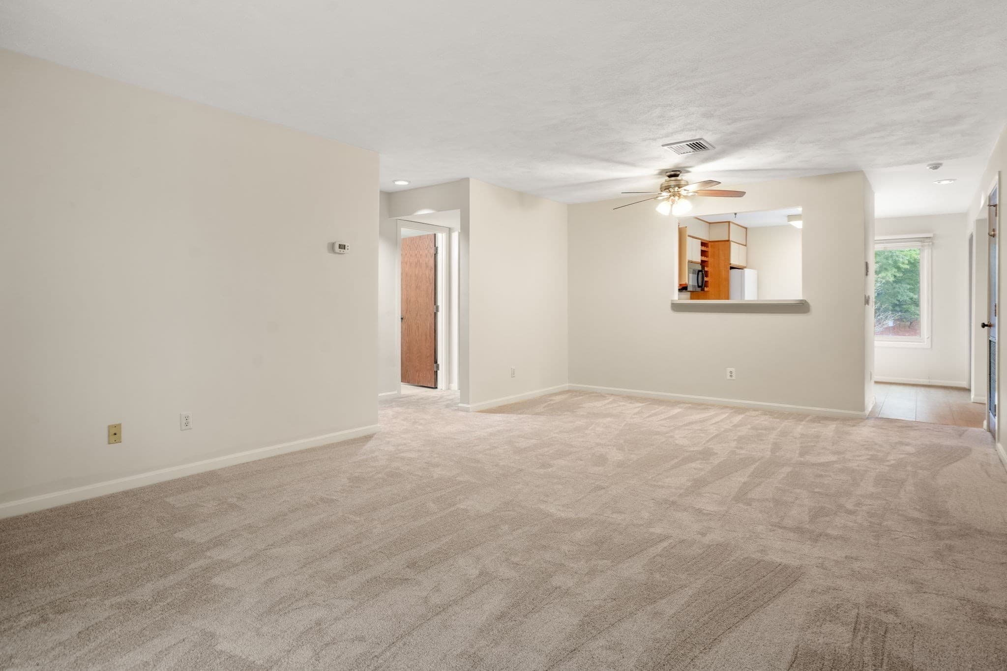 Condominium at 330 Sunderland Rd # 22, Worcester MA 01604, Worcester, photo 9 of 37
