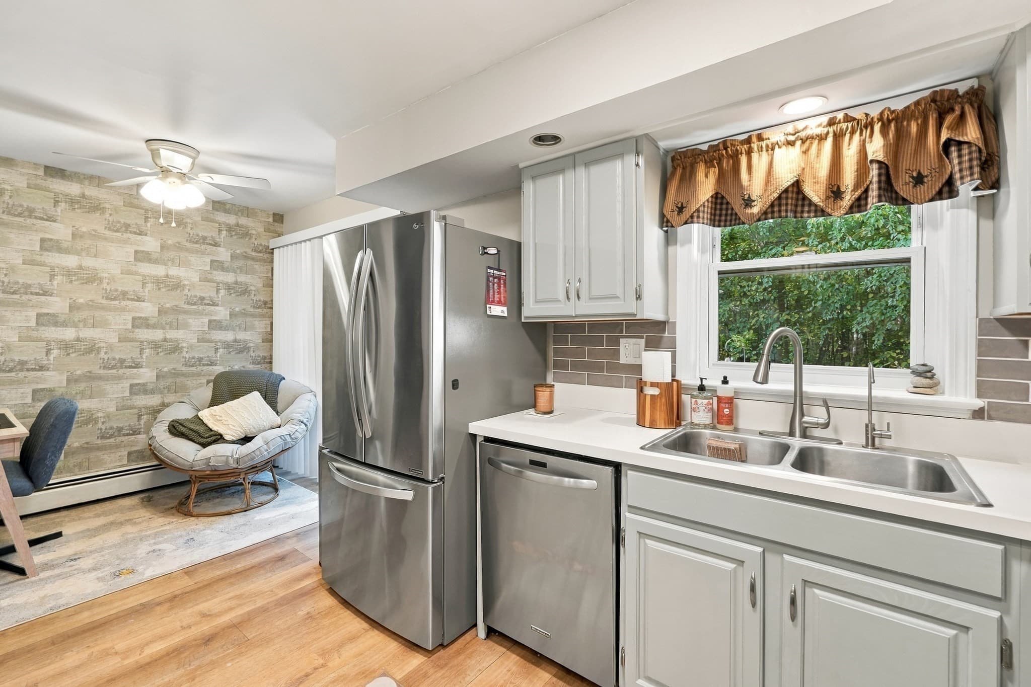 Condominium at 38 Walnut Circle # 38, Merrimack NH 03054, Merrimack, photo 11 of 28