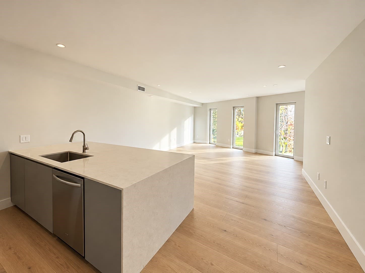 27 Kenilworth St # 6, Boston MA 02119
