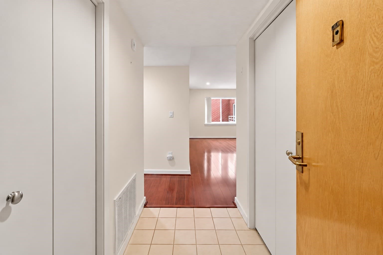 Condominium at 321 Place Ln # 321, Woburn MA 01801, Woburn, photo 2 of 27