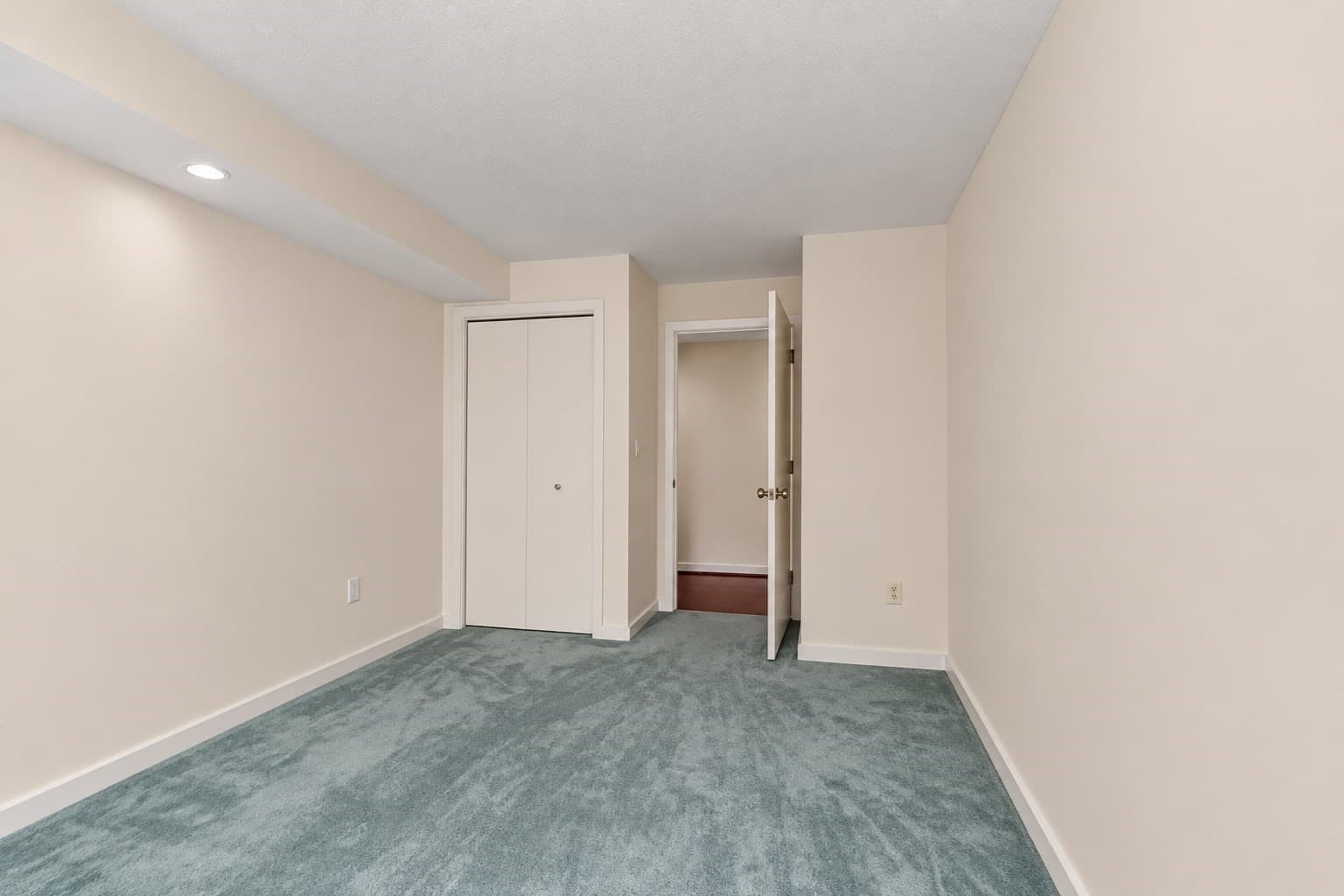 Condominium at 321 Place Ln # 321, Woburn MA 01801, Woburn, photo 9 of 27