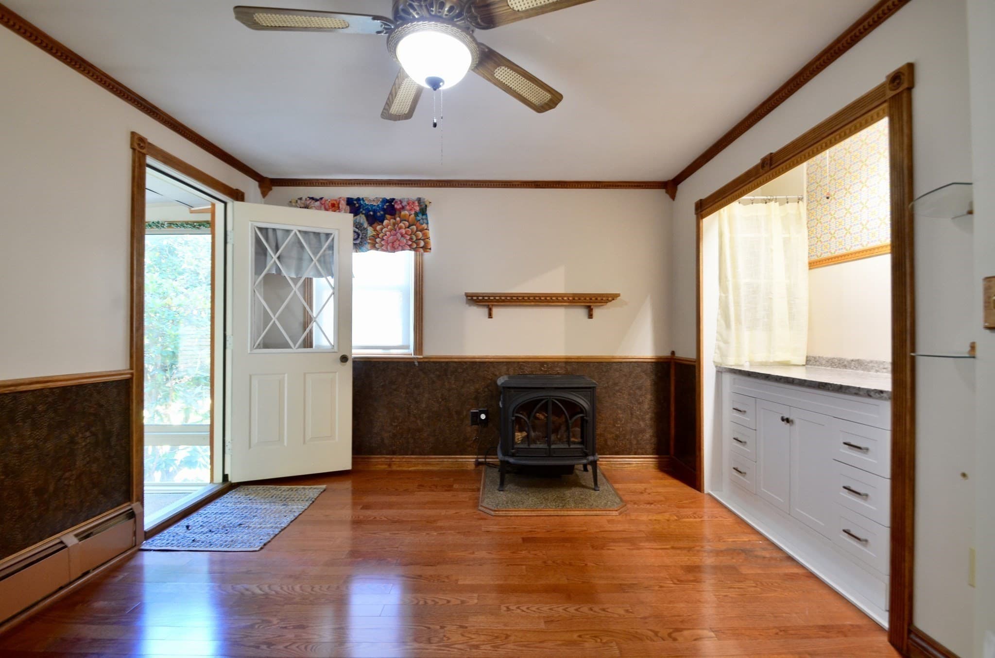Single Family Residence at 807 Highland St, Northbridge MA 01534, Northbridge, photo 12 of 33