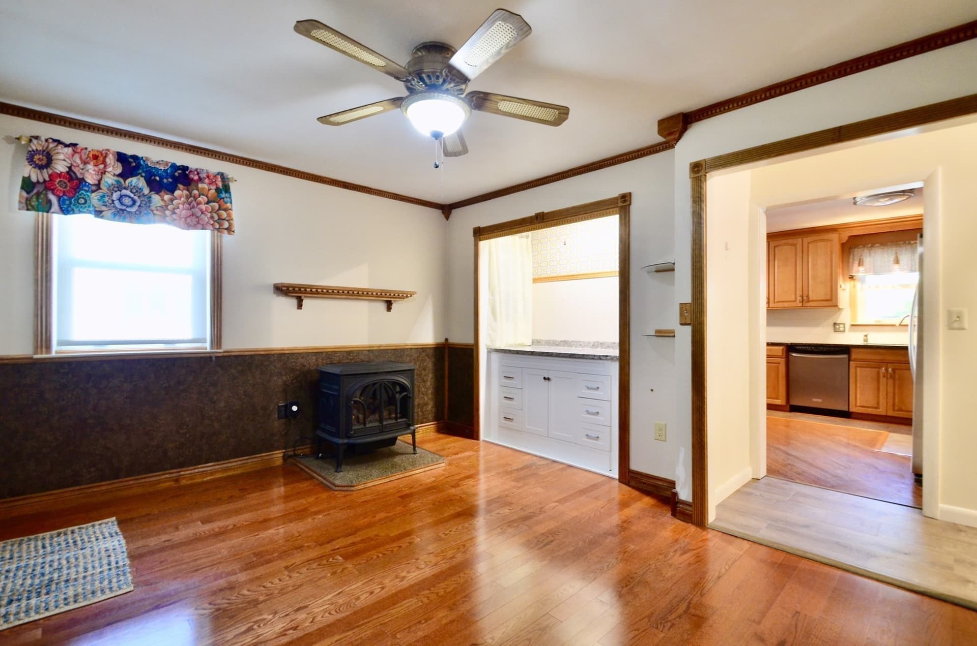 Single Family Residence at 807 Highland St, Northbridge MA 01534, photo 11 of 33