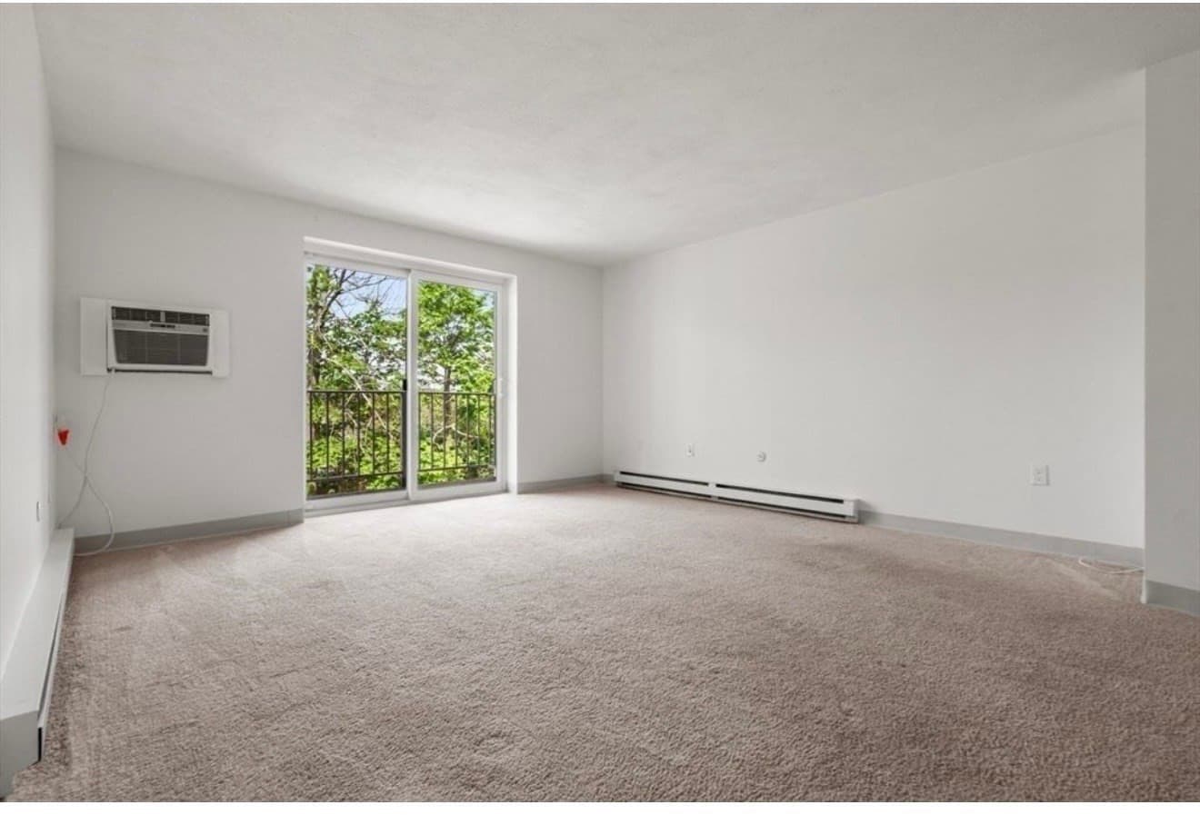 Condominium at 26 Greentree Ln # 31, Weymouth MA 02190, Weymouth, photo 6 of 16