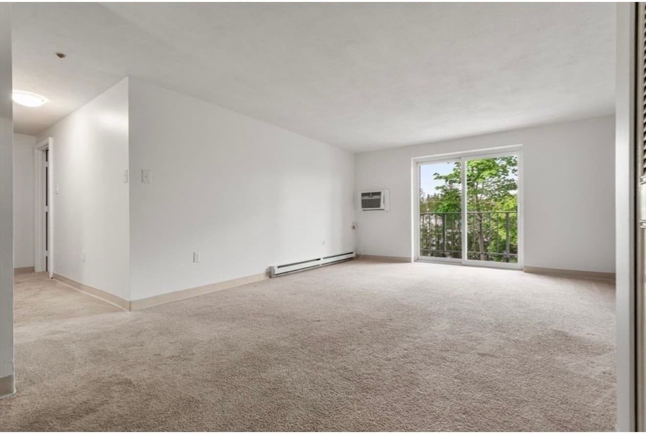 Condominium at 26 Greentree Ln # 31, Weymouth MA 02190, Weymouth, photo 5 of 16