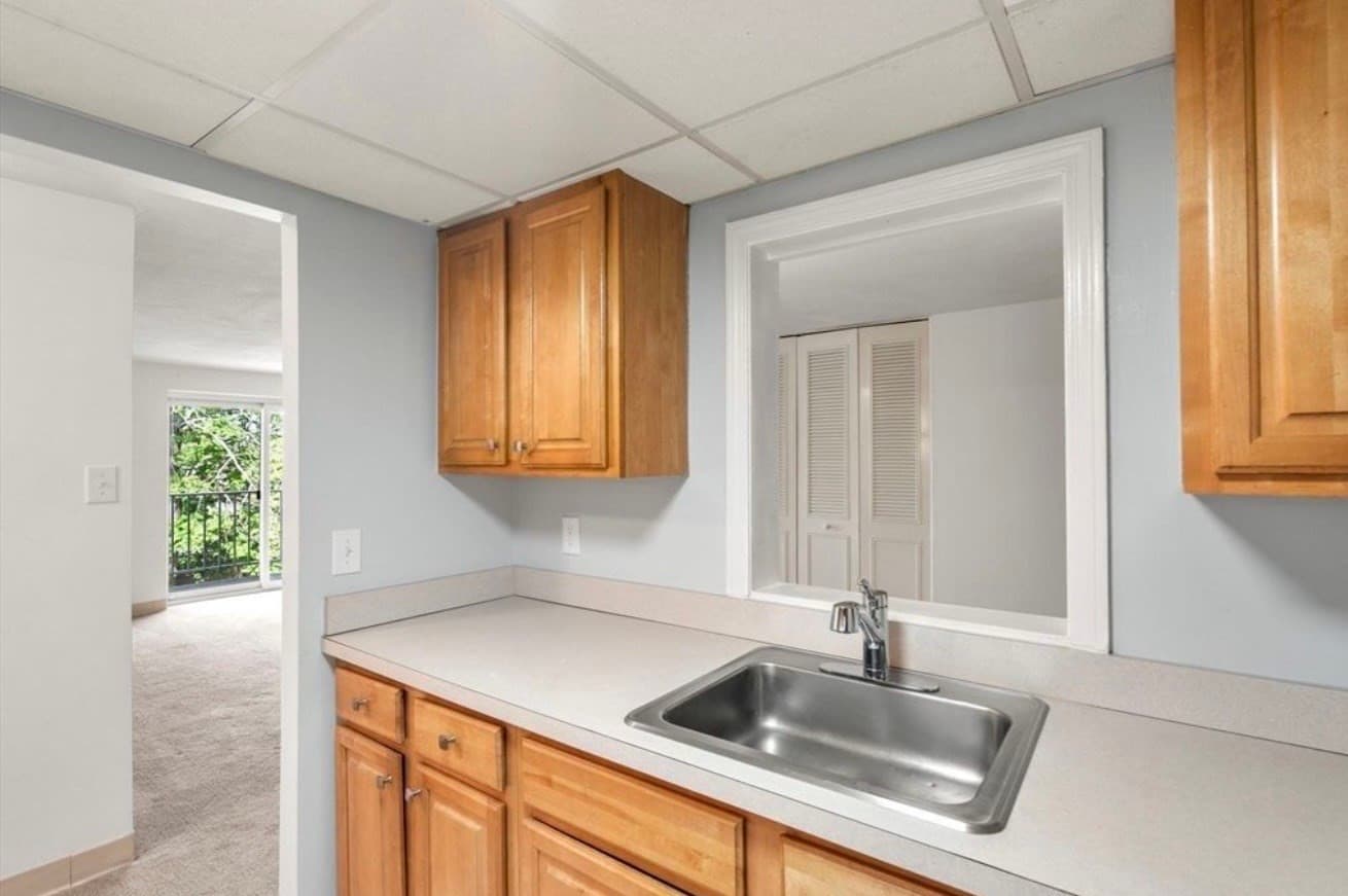 Condominium at 26 Greentree Ln # 31, Weymouth MA 02190, Weymouth, photo 9 of 16