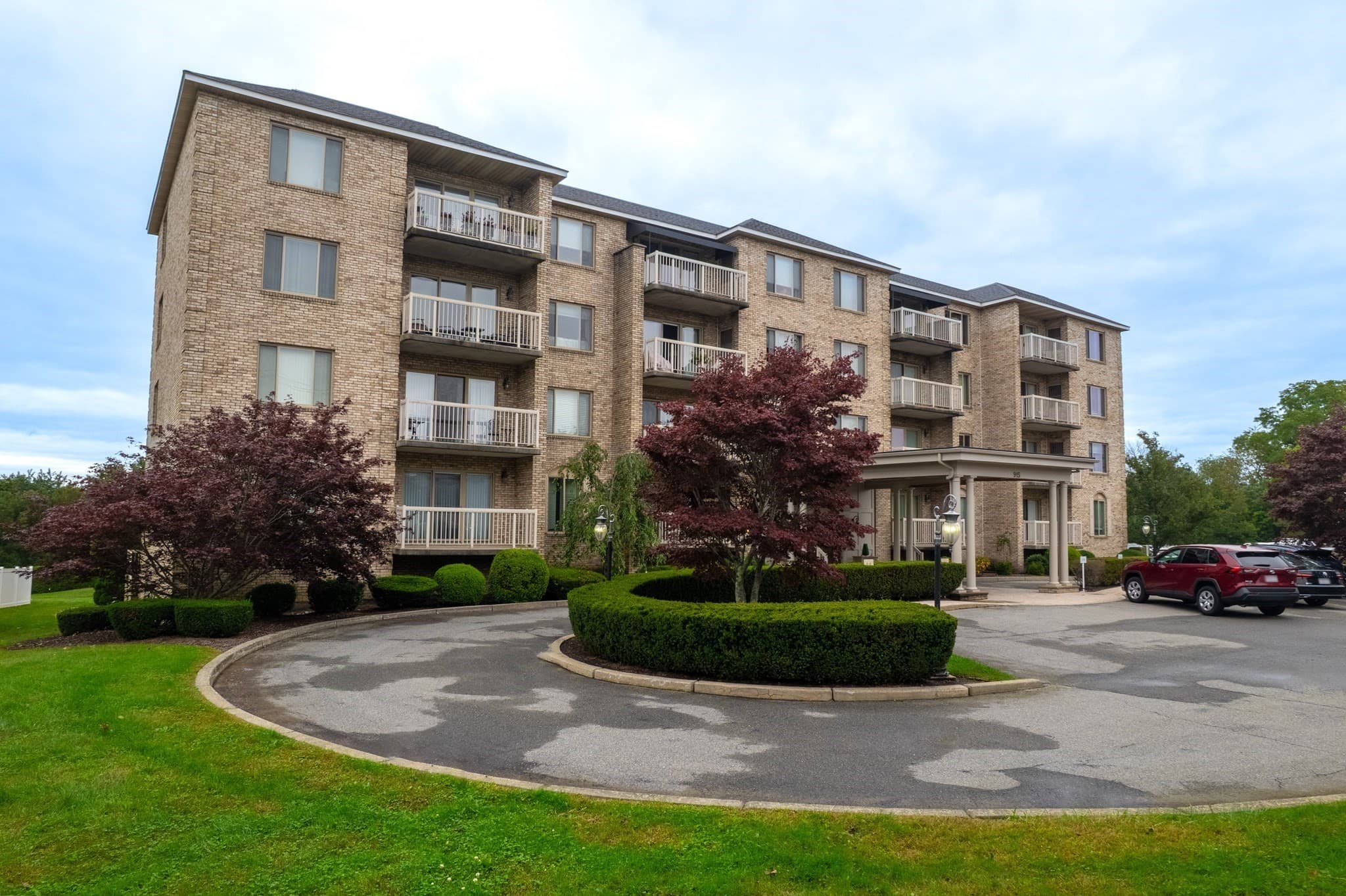 Condominium at 915 Hathaway Rd # 205, New Bedford MA 02740, New Bedford, photo 17 of 24
