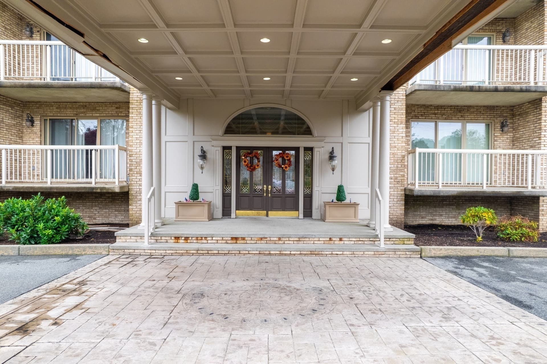 915 Hathaway Rd # 205, New Bedford MA 02740