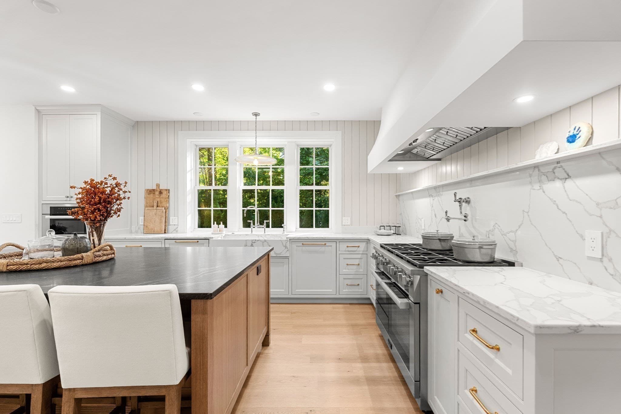 Single Family Residence at 26 Toppans Ln, Newburyport MA 01950, Newburyport, photo 6 of 42