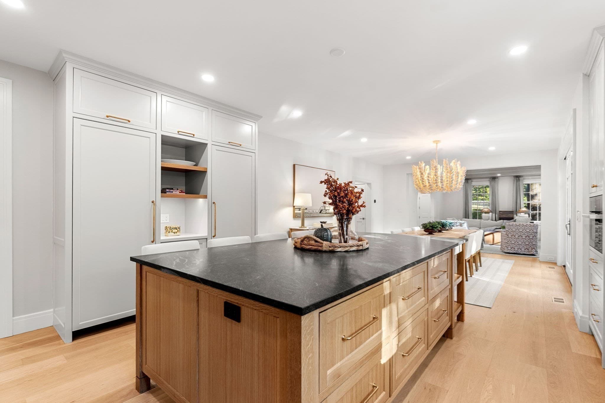 Single Family Residence at 26 Toppans Ln, Newburyport MA 01950, Newburyport, photo 9 of 42