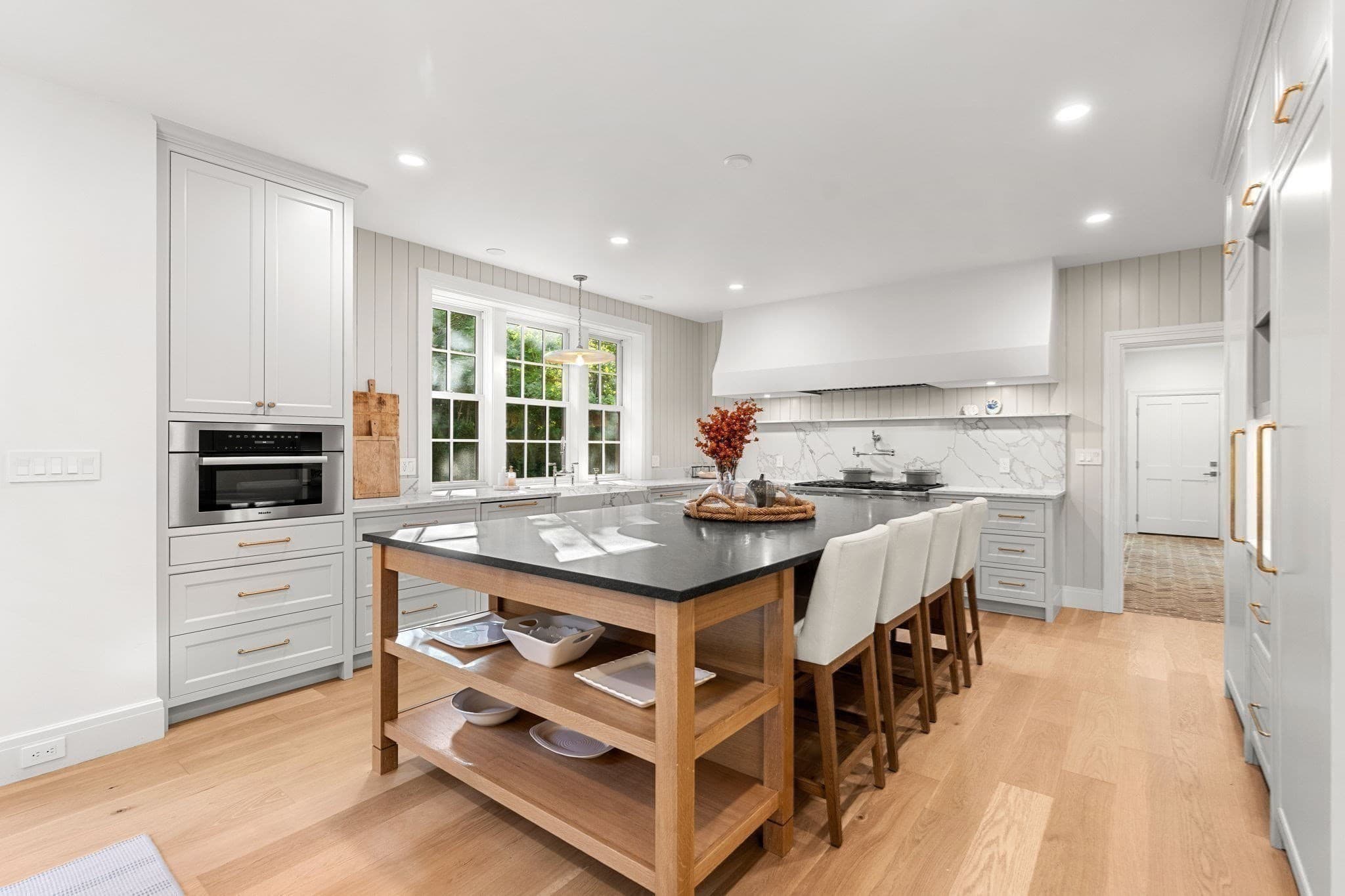 Single Family Residence at 26 Toppans Ln, Newburyport MA 01950, Newburyport, photo 11 of 42