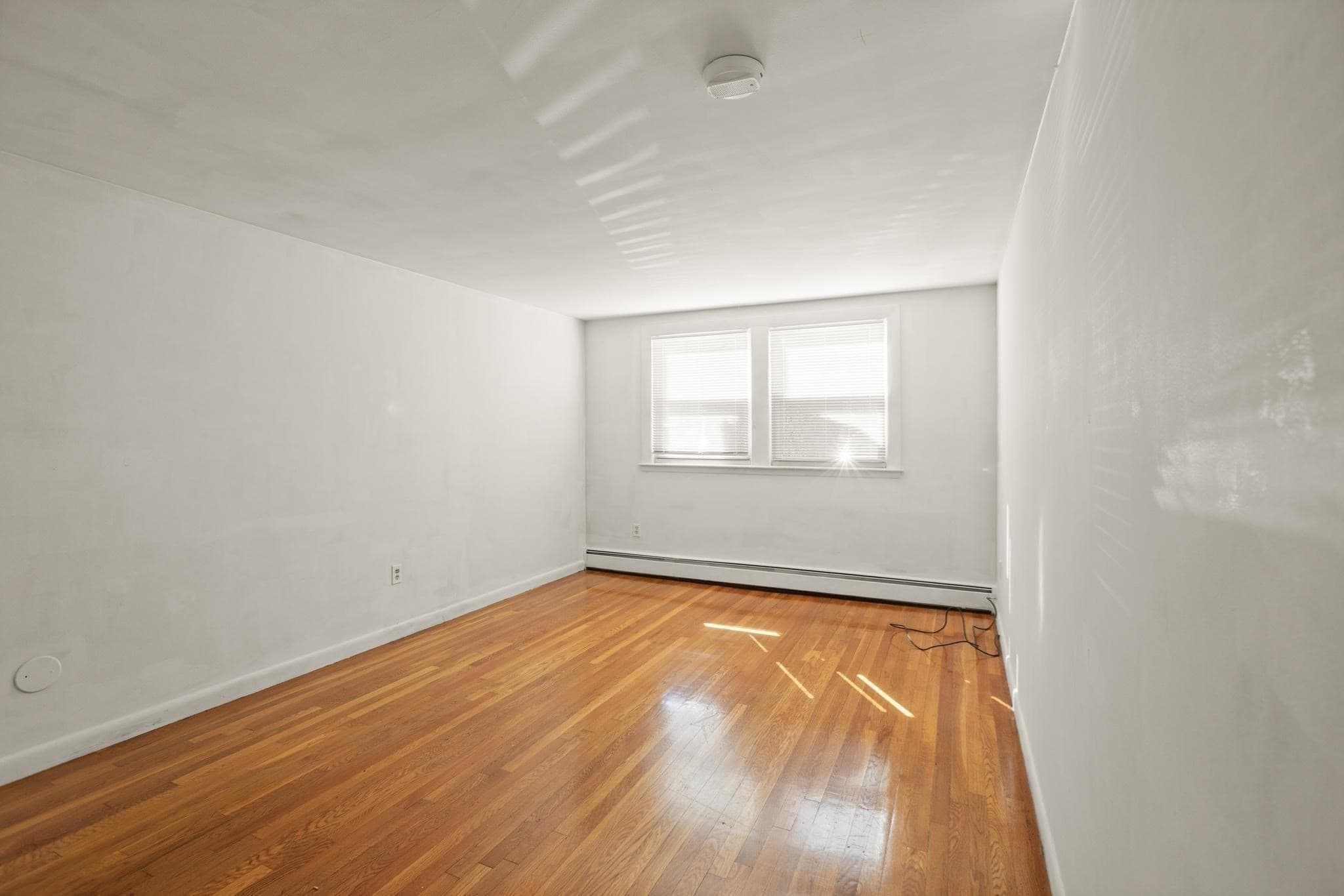 Condominium at 100 Magnolia Ave # 5, Lynn MA 01904, Lynn, photo 13 of 27