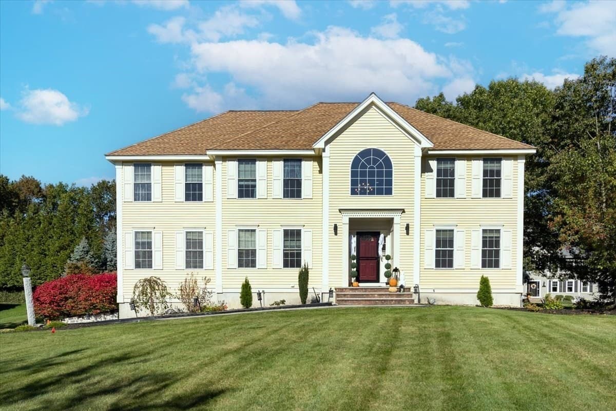 4 Hemlock Lane, Groveland MA 01834