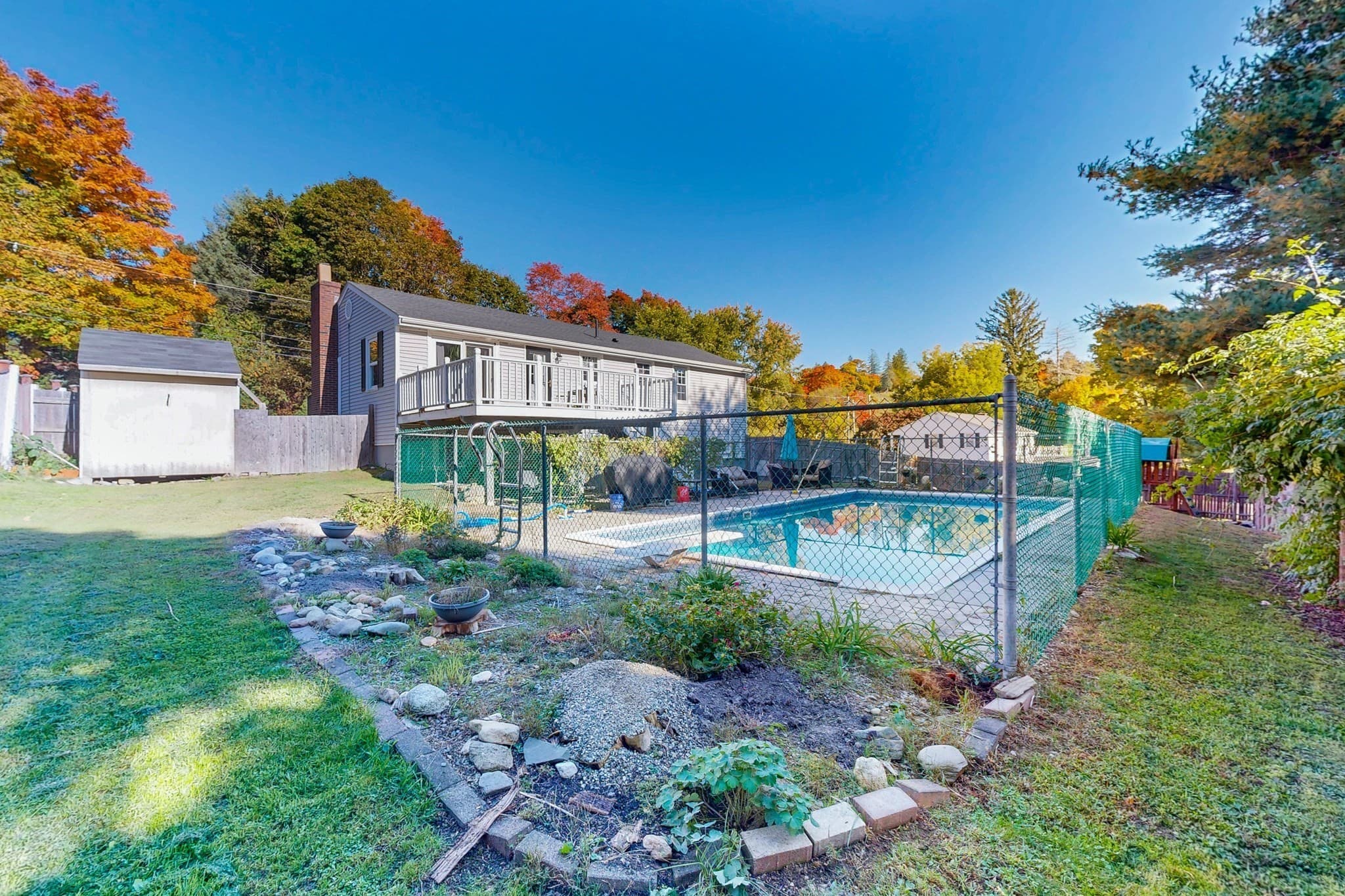 Single Family Residence at 36 Clover Hill St, Marlborough MA 01752, Marlborough, photo 2 of 24
