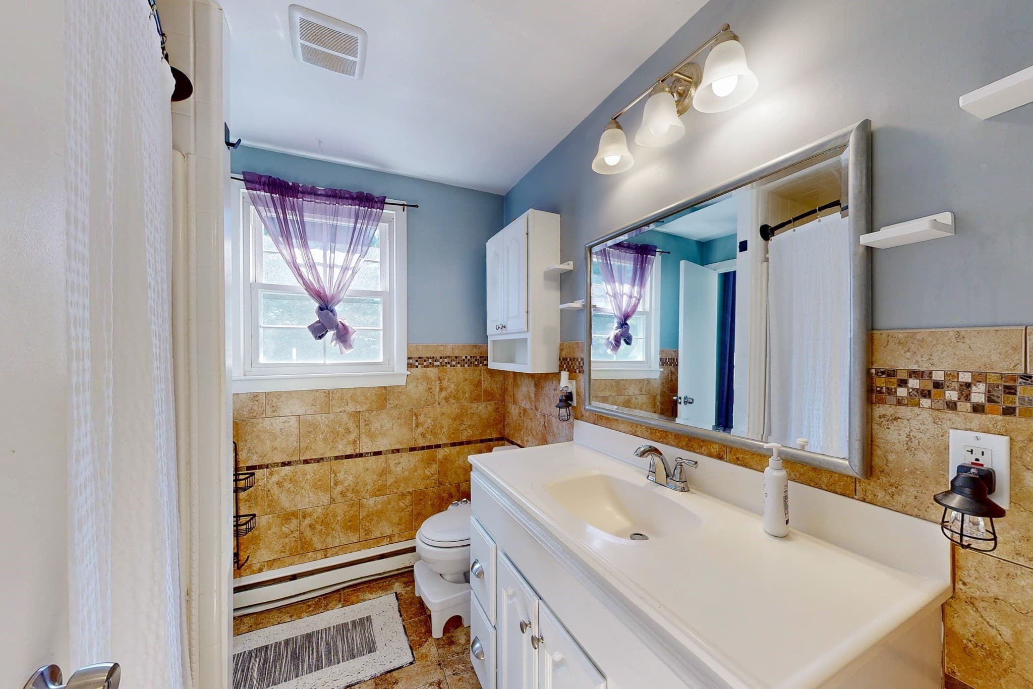 Single Family Residence at 36 Clover Hill St, Marlborough MA 01752, Marlborough, photo 17 of 24