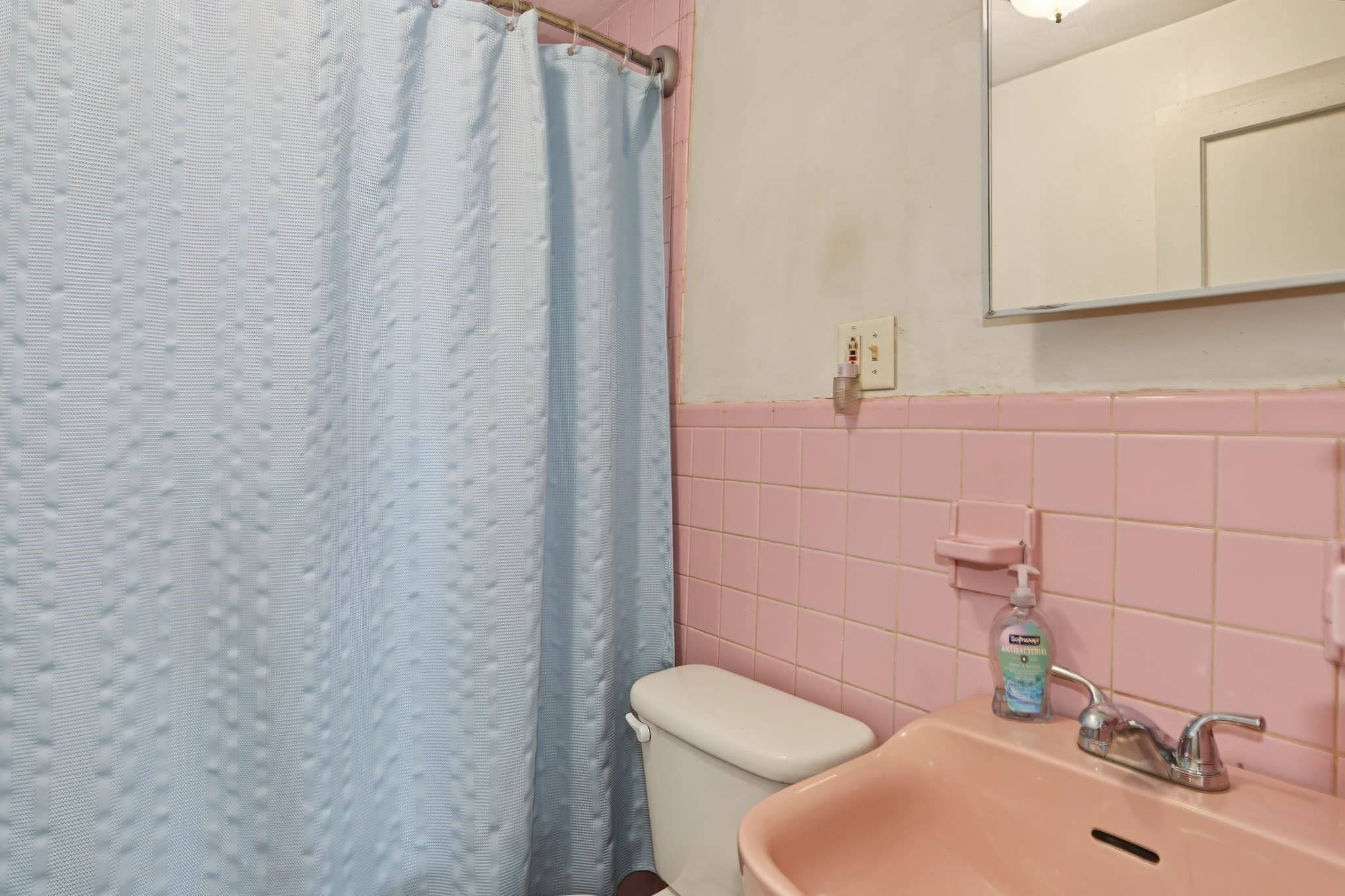Single Family Residence at 675 Burncoat Street, Worcester MA 01606, Worcester, photo 11 of 22