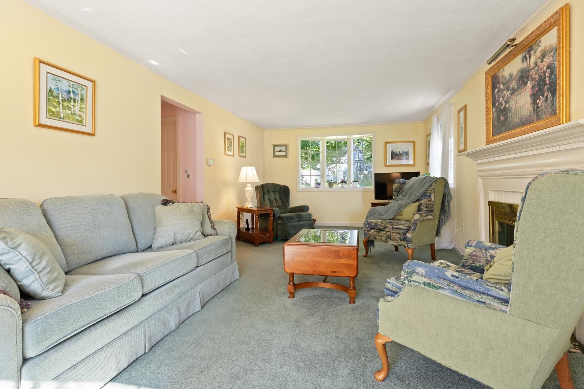 Single Family Residence at 33 Arcadia Rd, Norwood MA 02062, Norwood, photo 5 of 32