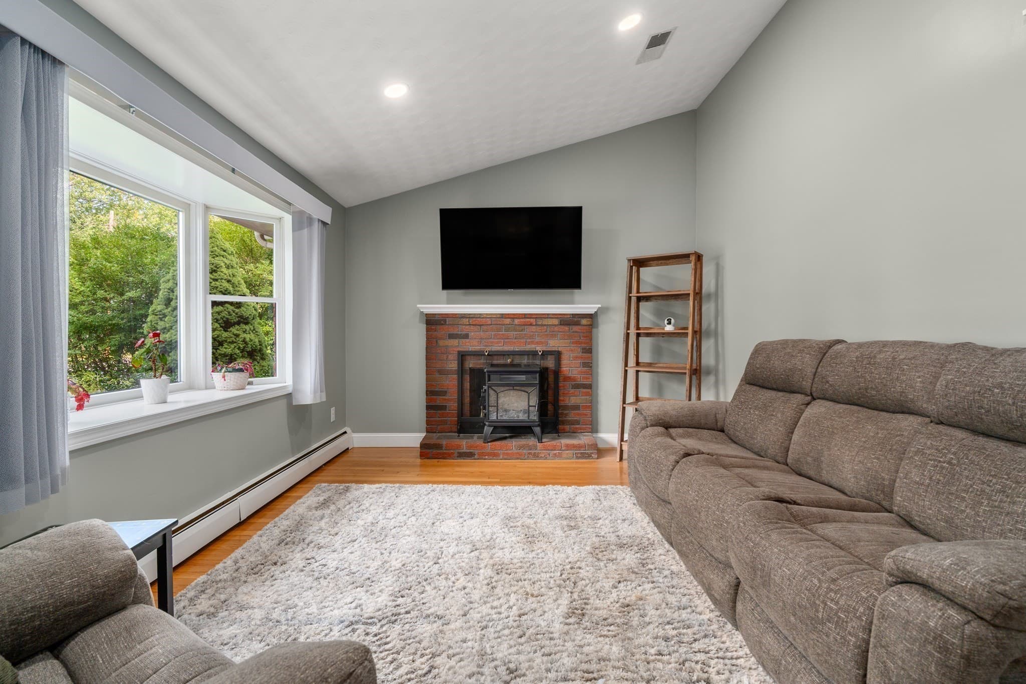 Single Family Residence at 18 Julie Ave, Brockton MA 02301, Brockton, photo 11 of 29
