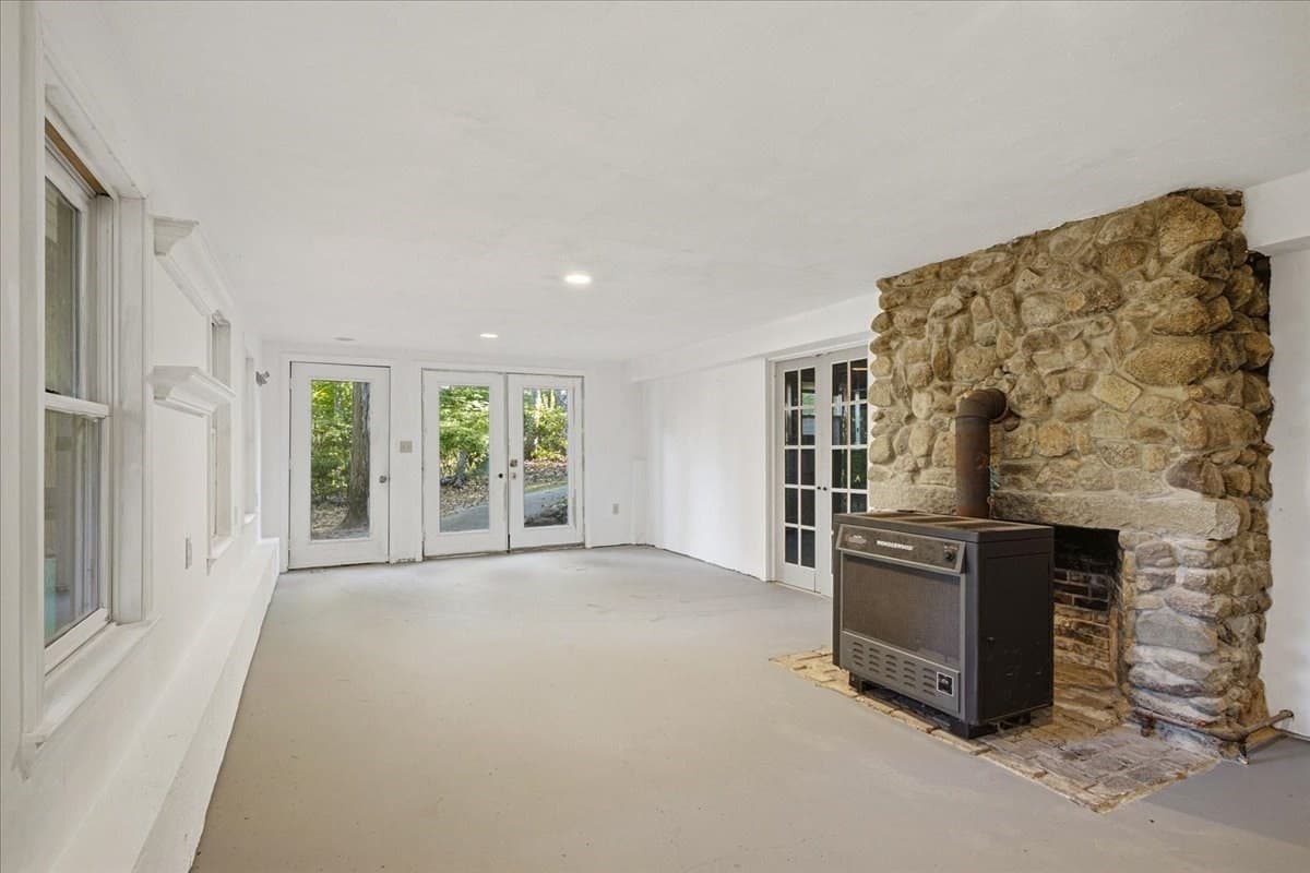 Single Family Residence at 454 Spring St, Marshfield MA 02050, Marshfield, photo 13 of 27