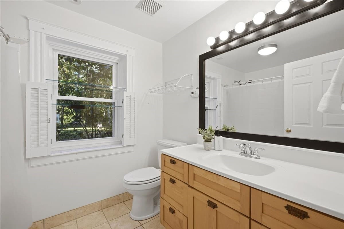 Single Family Residence at 454 Spring St, Marshfield MA 02050, Marshfield, photo 12 of 27