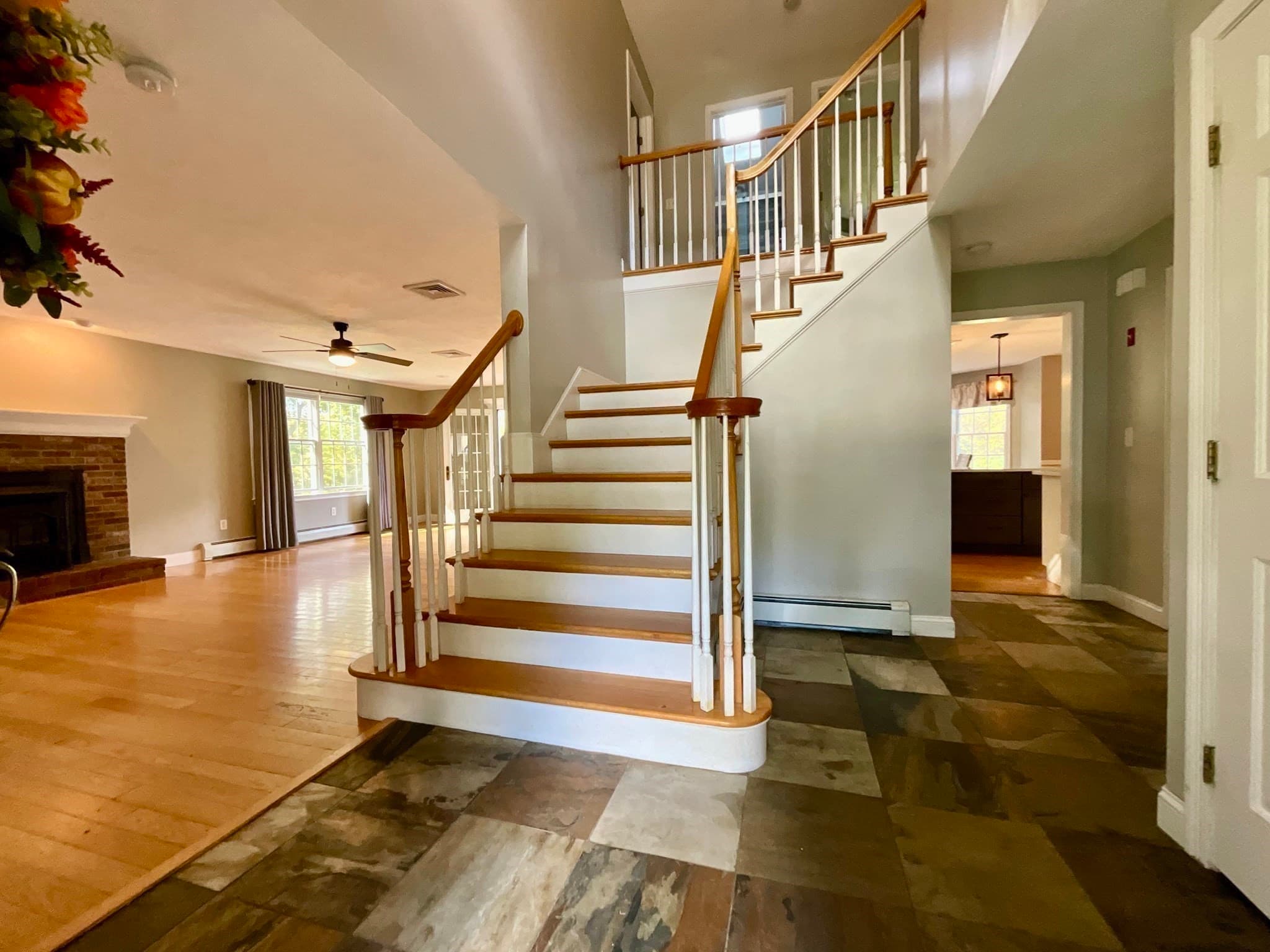 Single Family Residence at 8 Anderson Ln, Grafton MA 01536, Grafton, photo 4 of 42