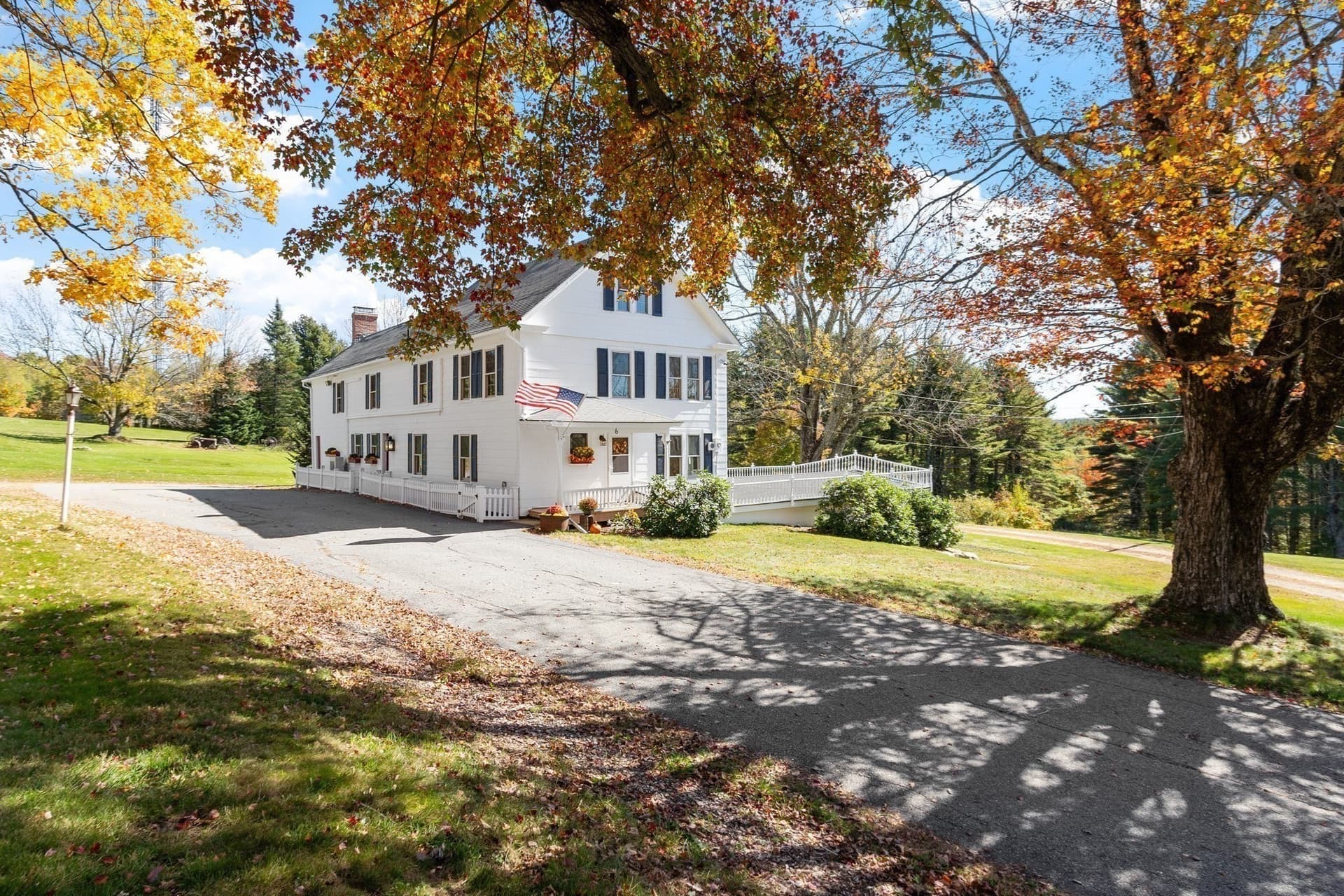 6 Weaver Farm Rd, Rutland MA 01543