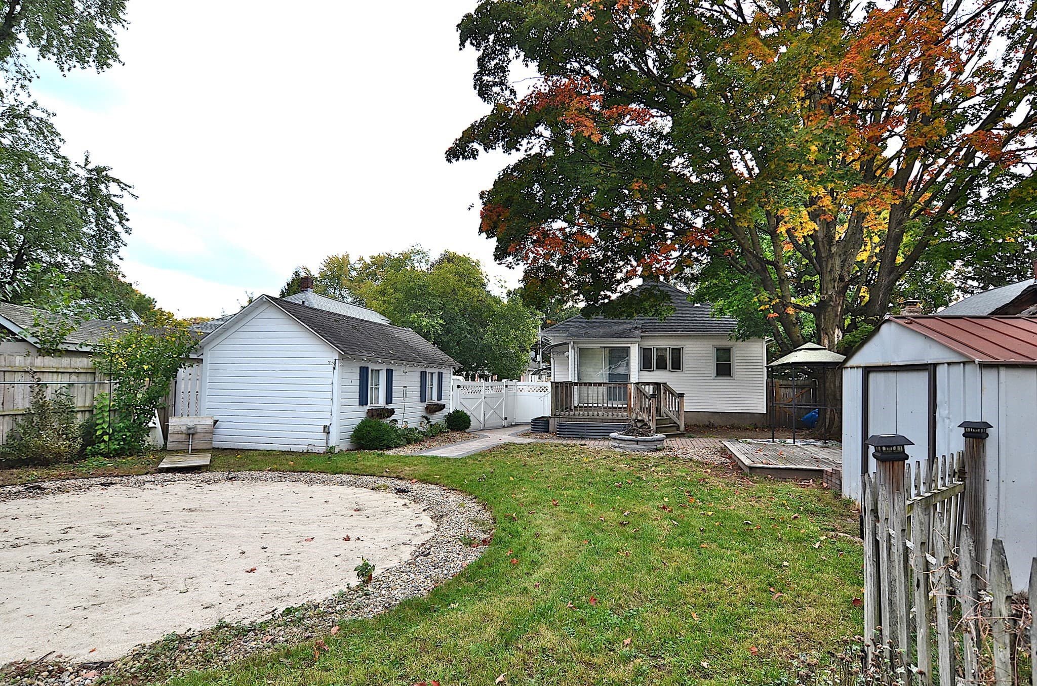 Single Family Residence at 31 Barber St, Springfield MA 01109, Springfield, photo 7 of 12