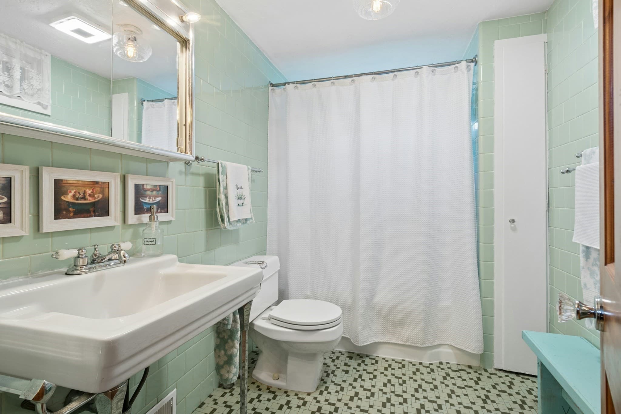 Single Family Residence at 44 Old Faith Road, Shrewsbury MA 01545, Shrewsbury, photo 7 of 29