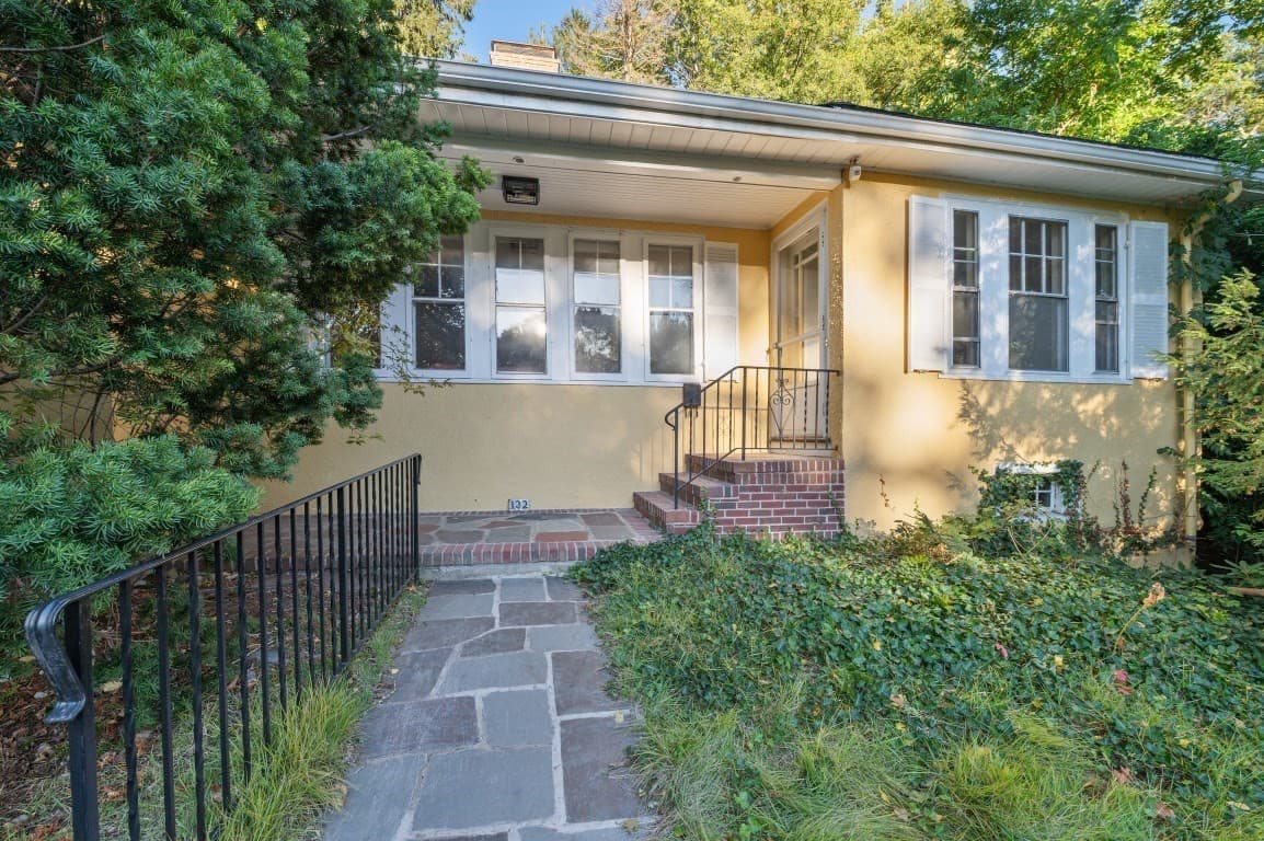132 Beaumont Ave, Newton MA 02460