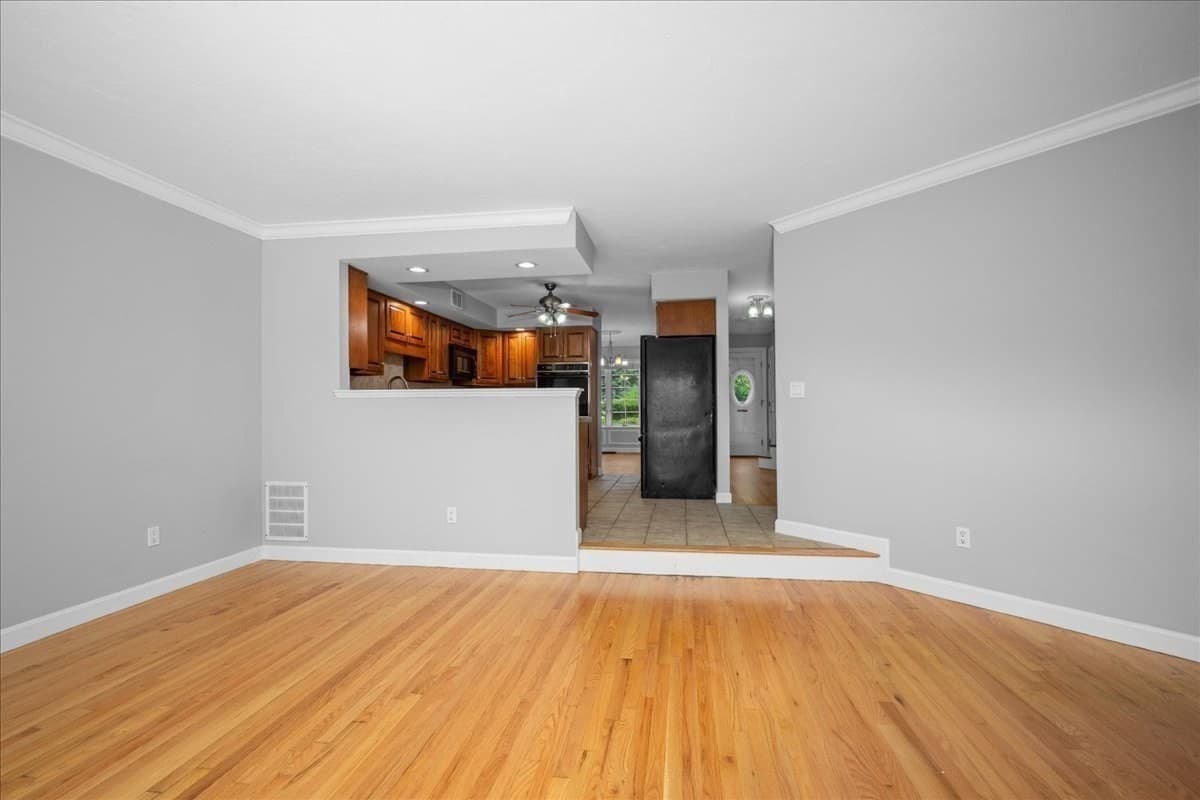 Condominium at 37 Eastern Point Dr # 35, Shrewsbury MA 01545, Shrewsbury, photo 13 of 42