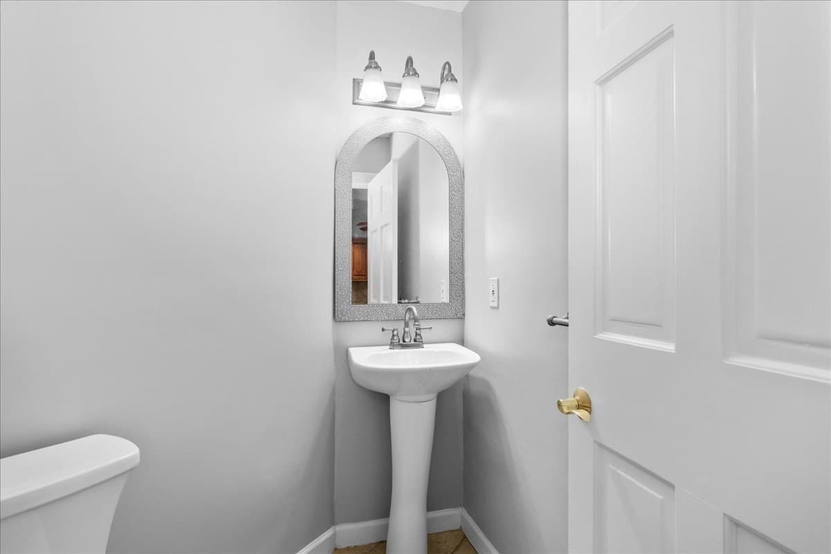 Condominium at 37 Eastern Point Dr # 35, Shrewsbury MA 01545, Shrewsbury, photo 17 of 42