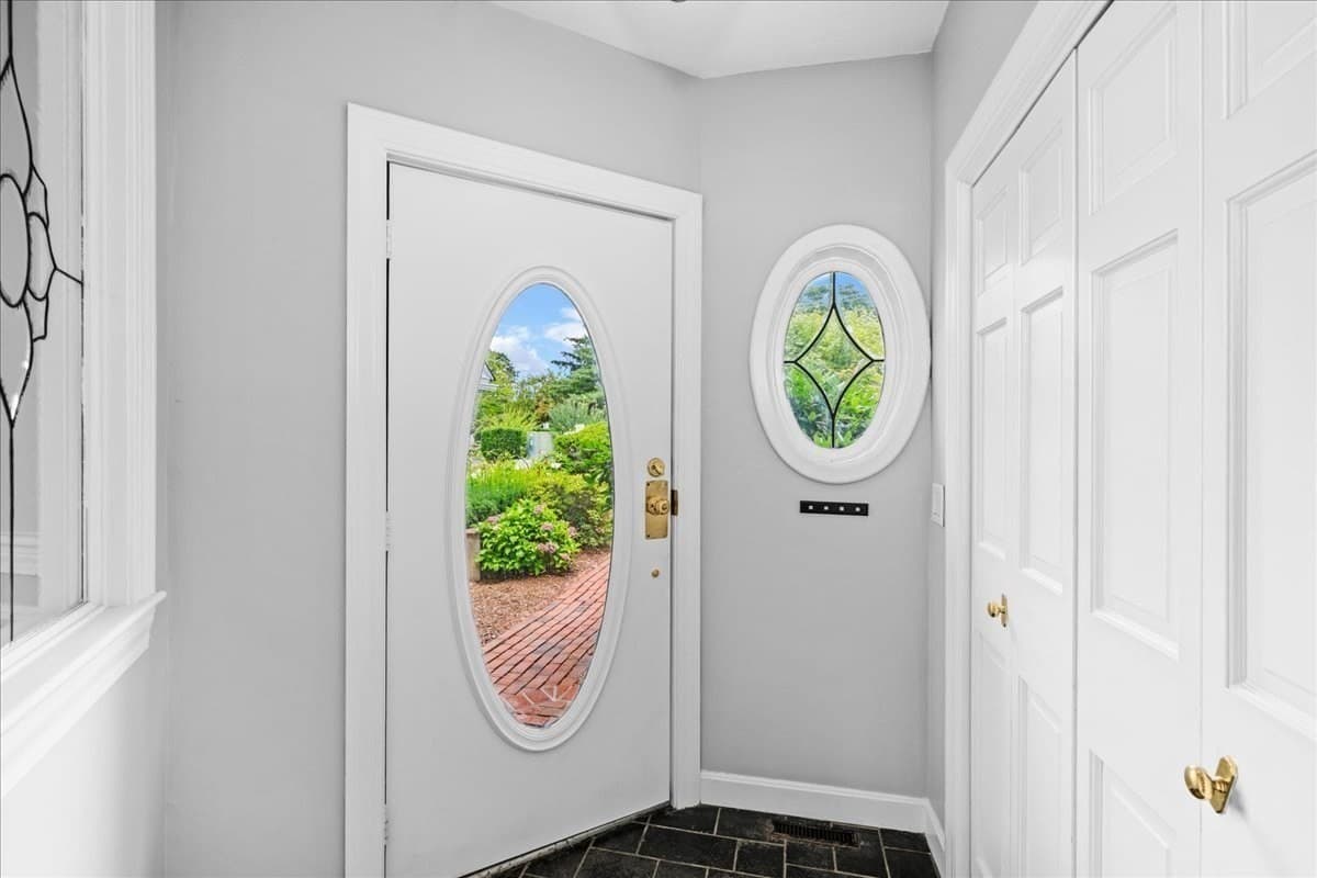 Condominium at 37 Eastern Point Dr # 35, Shrewsbury MA 01545, Shrewsbury, photo 3 of 42