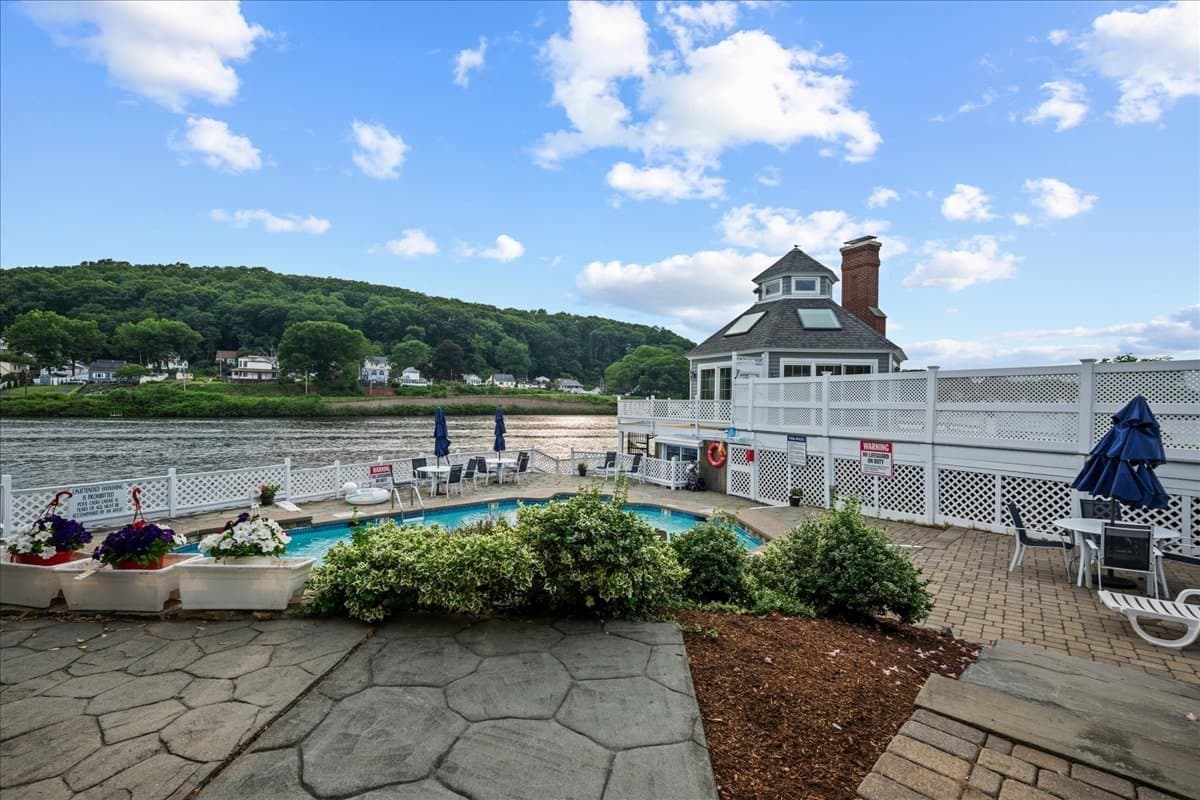Condominium at 37 Eastern Point Dr # 35, Shrewsbury MA 01545, Shrewsbury, photo 38 of 42